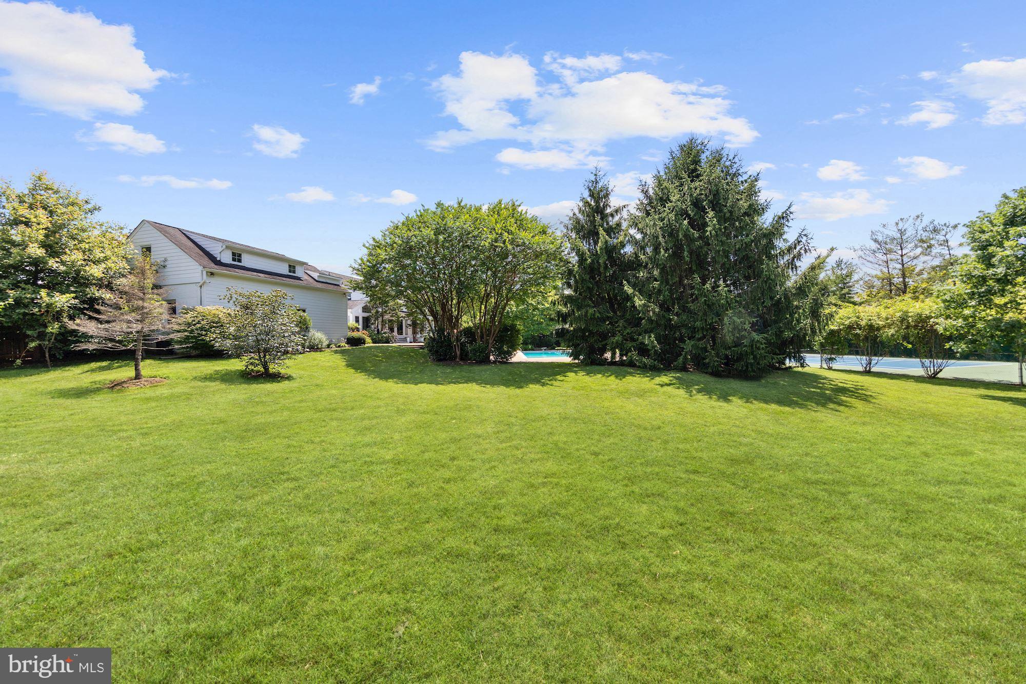 POTOMAC OUTSIDE - Residential