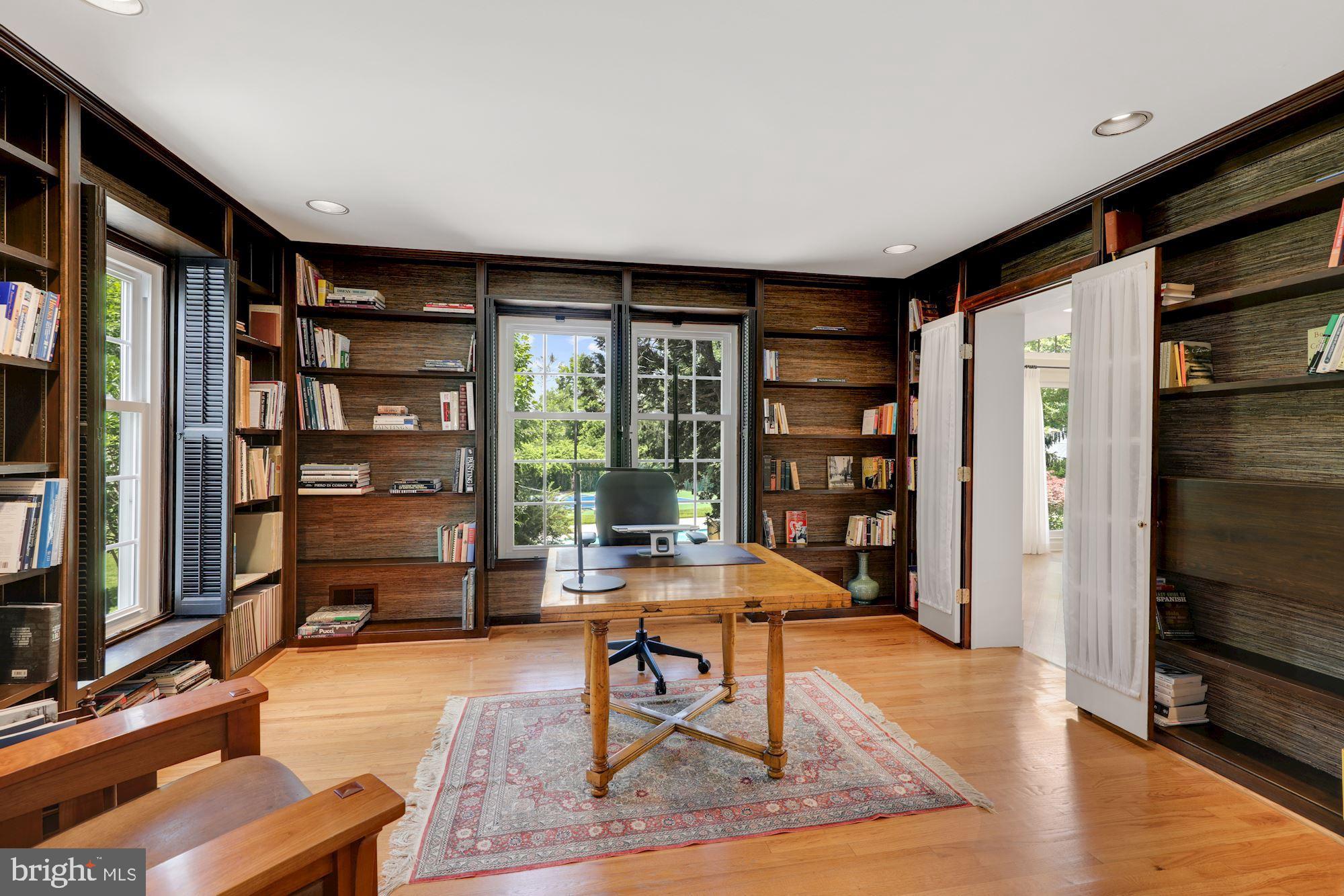 POTOMAC OUTSIDE - Residential