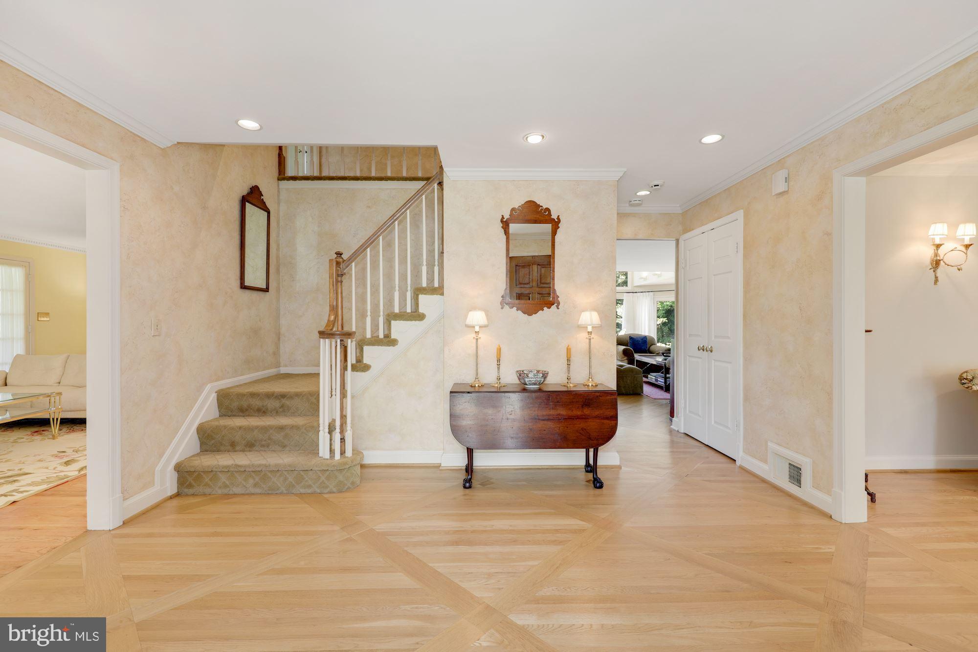 POTOMAC OUTSIDE - Residential