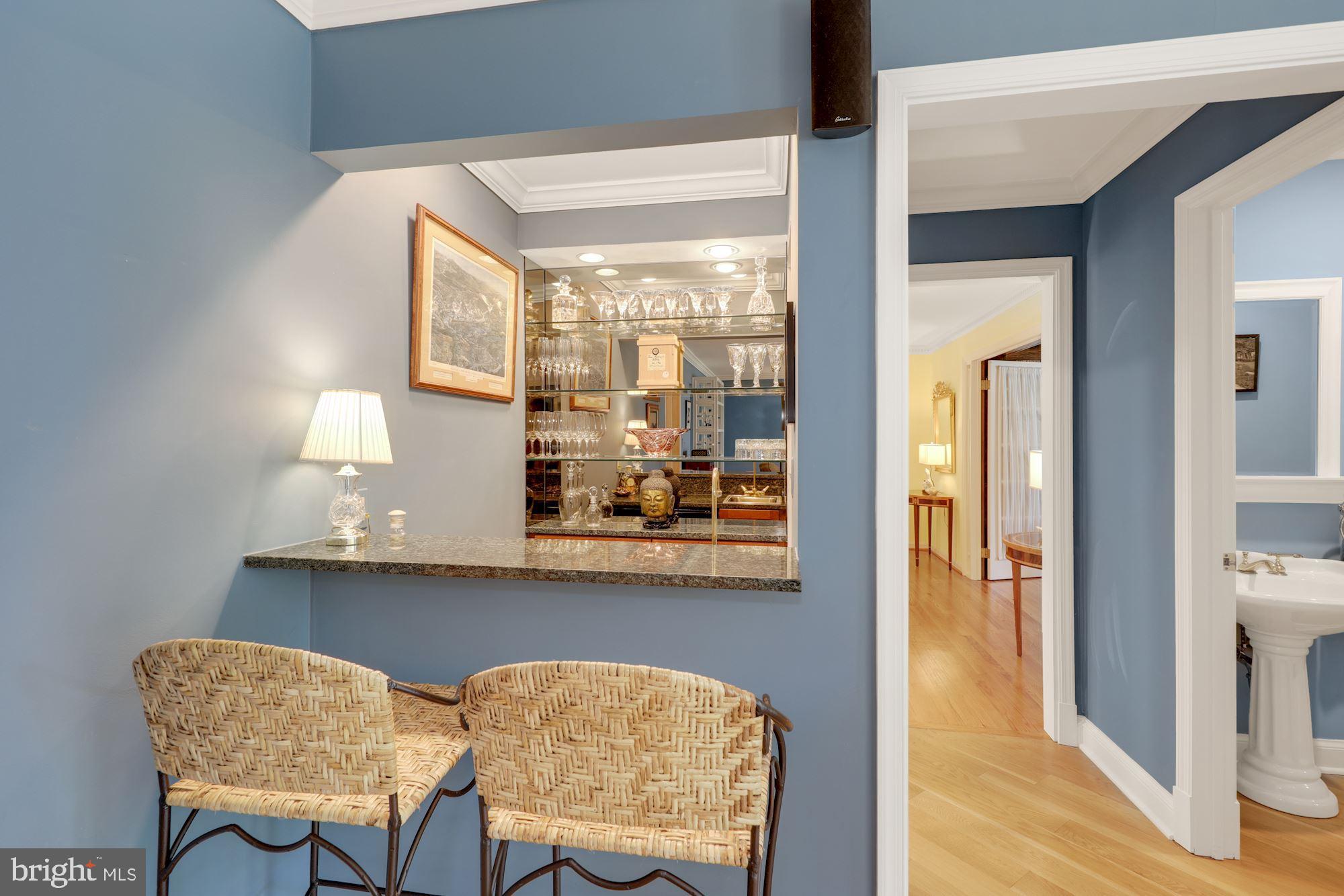 POTOMAC OUTSIDE - Residential