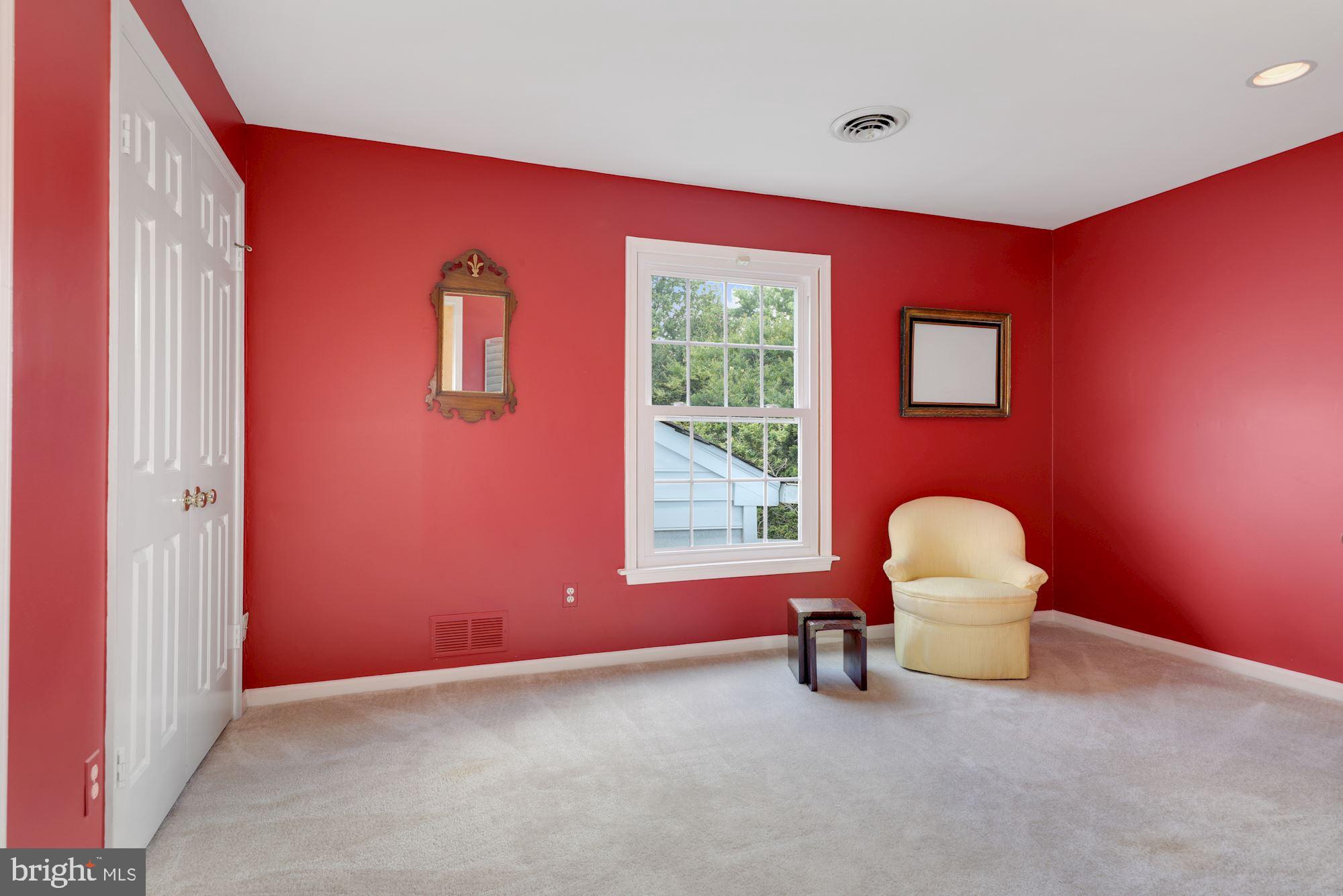 POTOMAC OUTSIDE - Residential