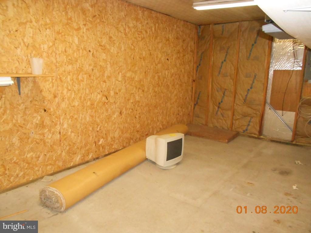 UNKNOWN - Commercial Sale