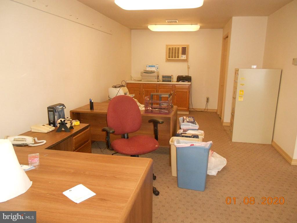 UNKNOWN - Commercial Sale