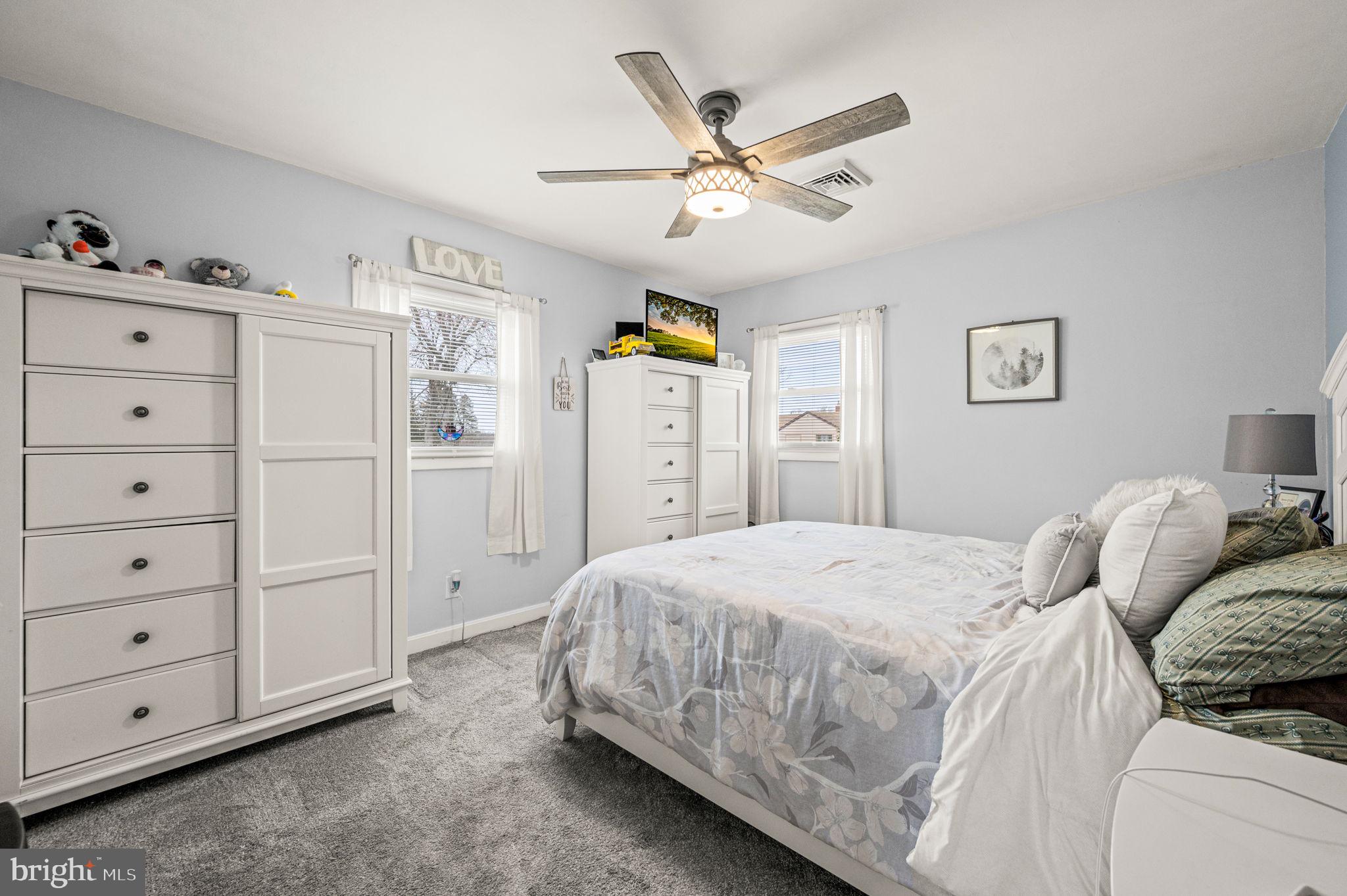 PINECREST - Residential