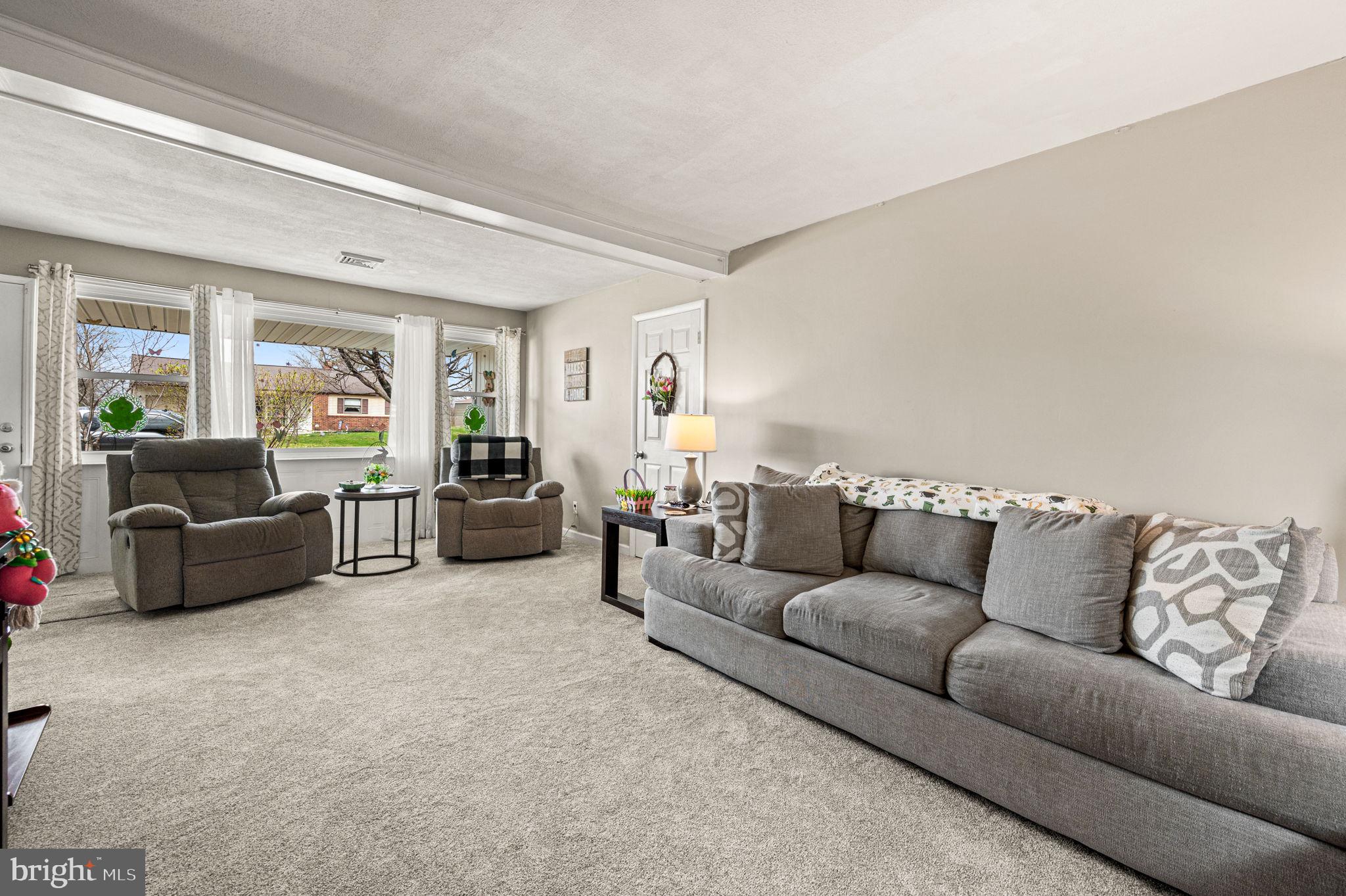 PINECREST - Residential