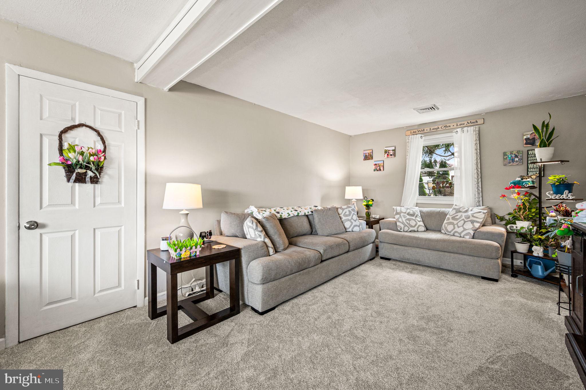 PINECREST - Residential