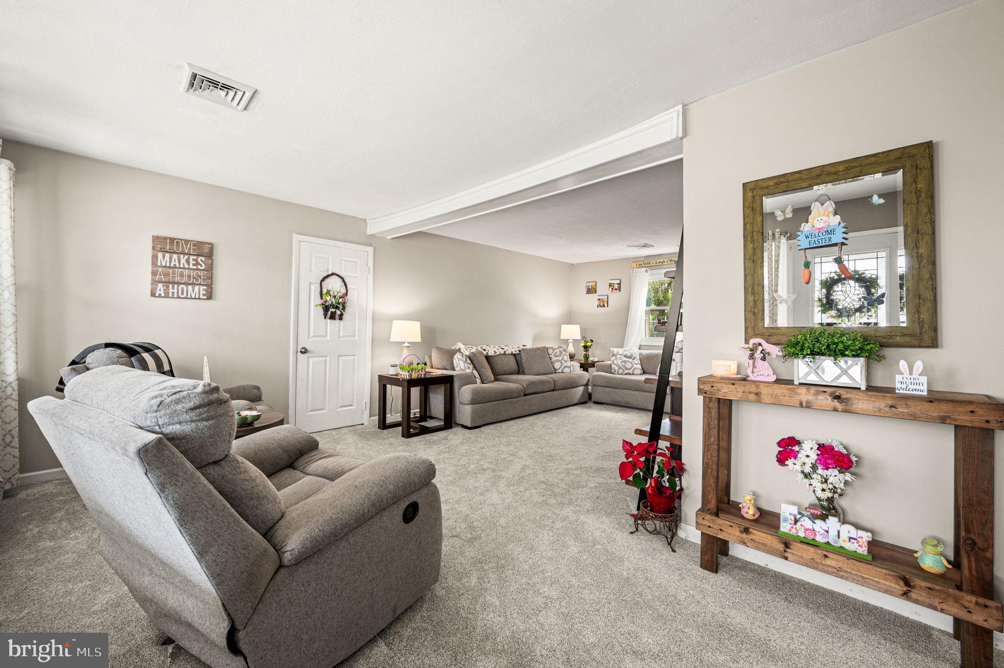 PINECREST - Residential