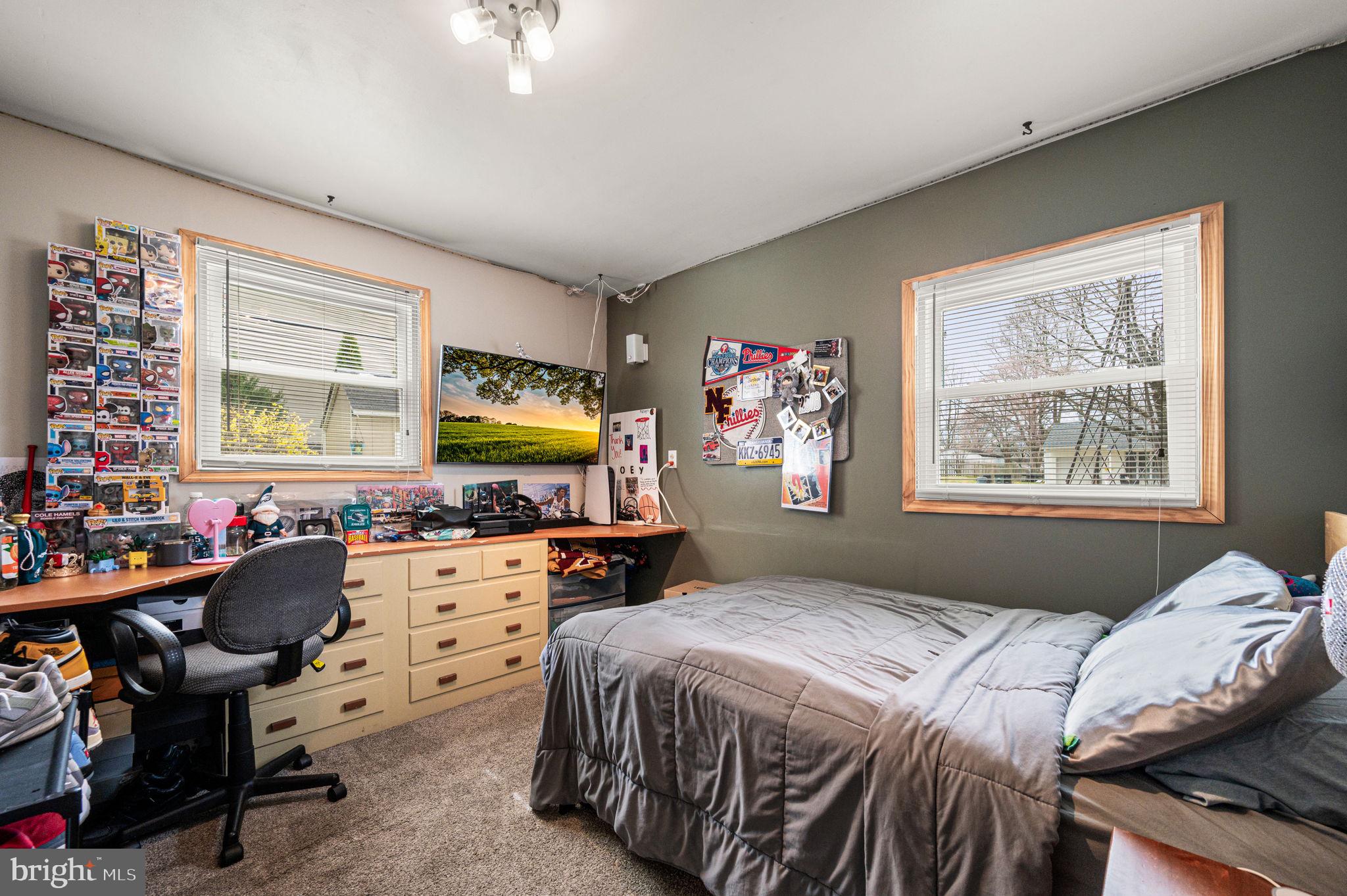 PINECREST - Residential