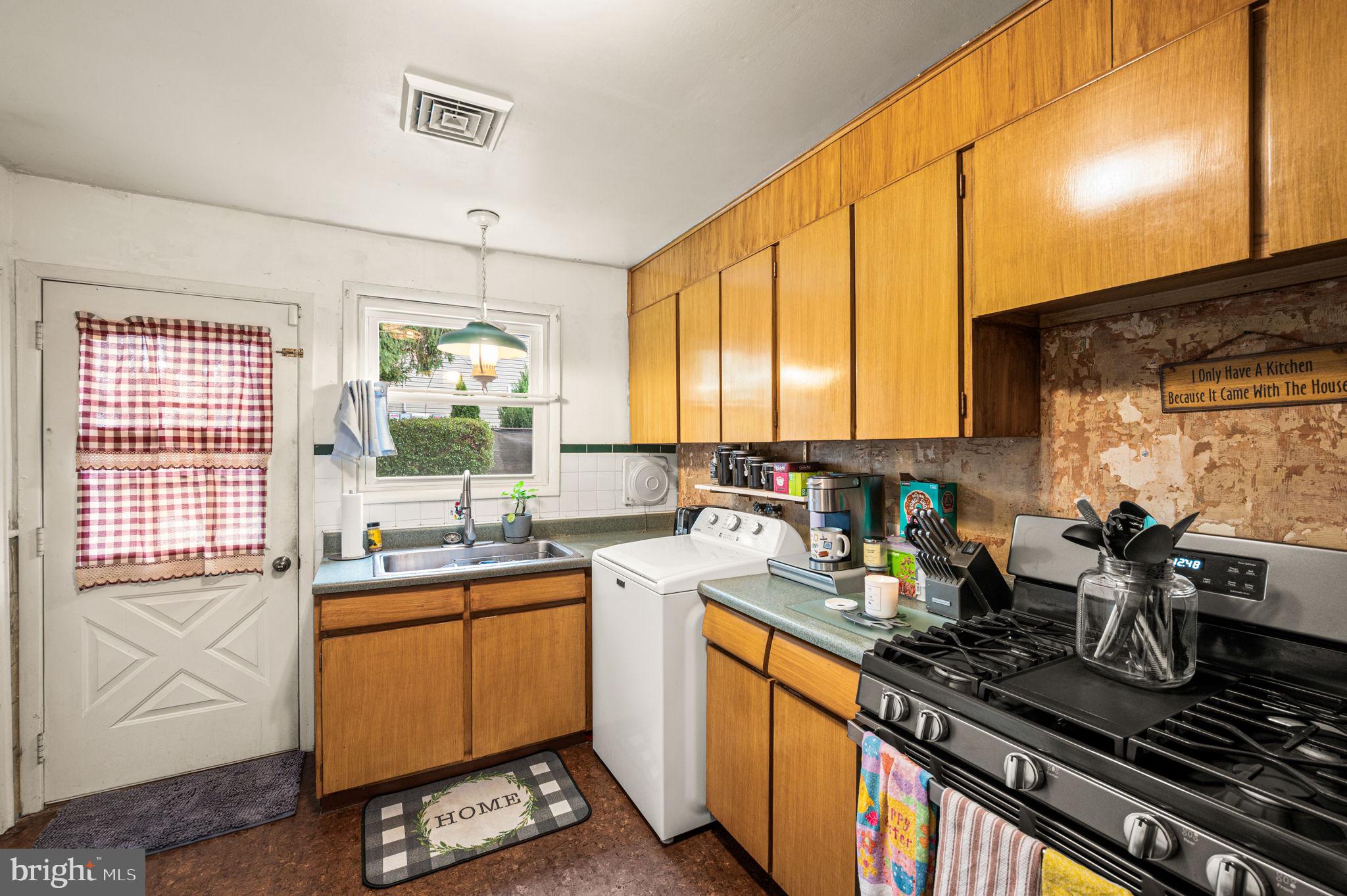 PINECREST - Residential