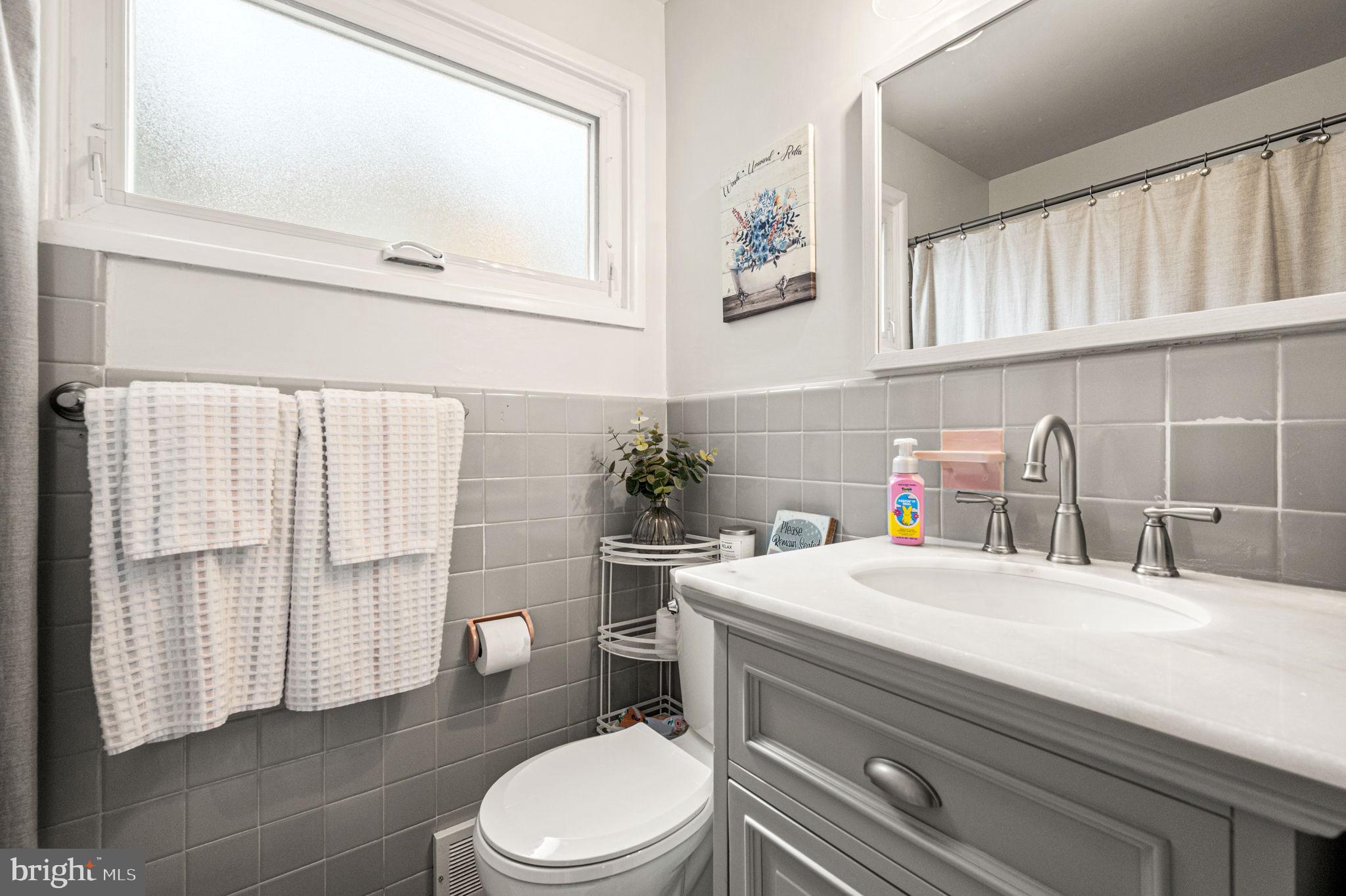 PINECREST - Residential