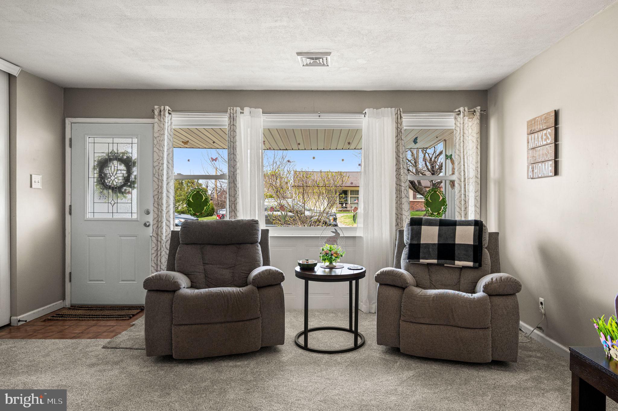 PINECREST - Residential