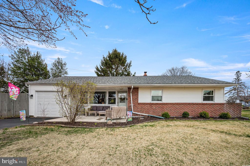 Photo of 1303 Lacebark Street, FEASTERVILLE TREVOSE, PA 19053 (MLS # PABU2117030)