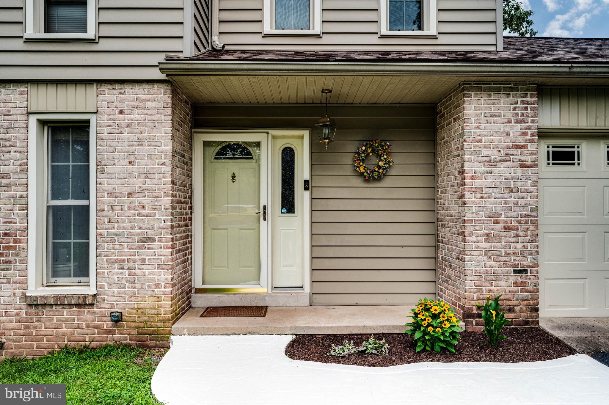 4 NASSAU CIRCLE