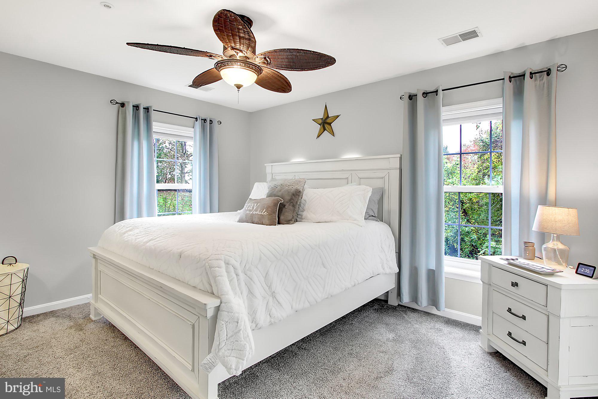 LAURELS CONDO - Residential