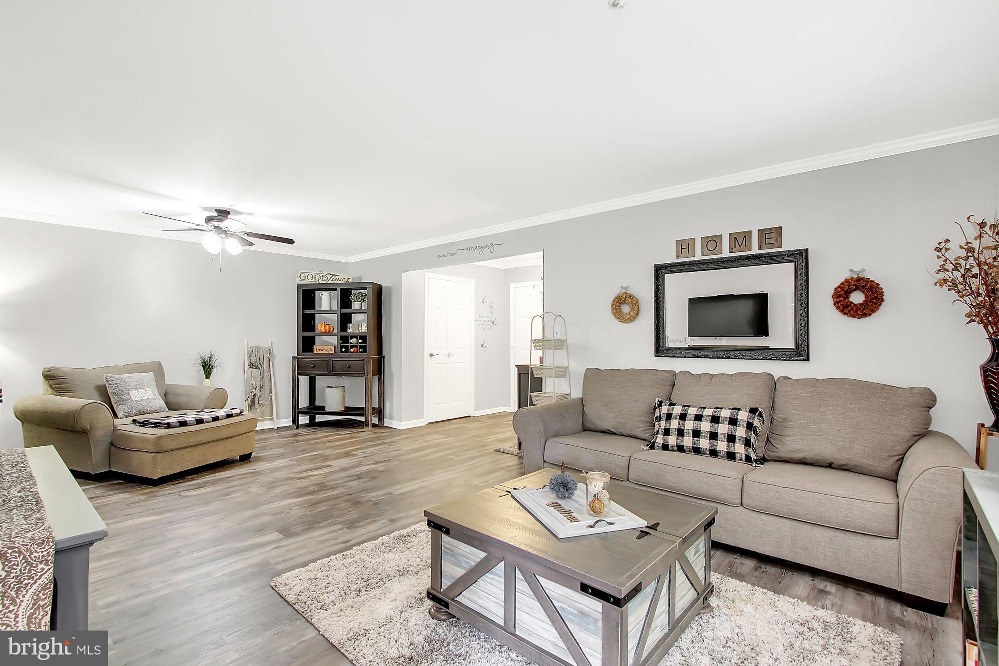 LAURELS CONDO - Residential