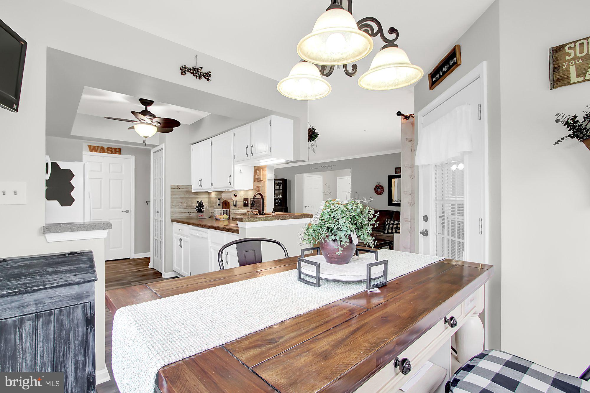 LAURELS CONDO - Residential