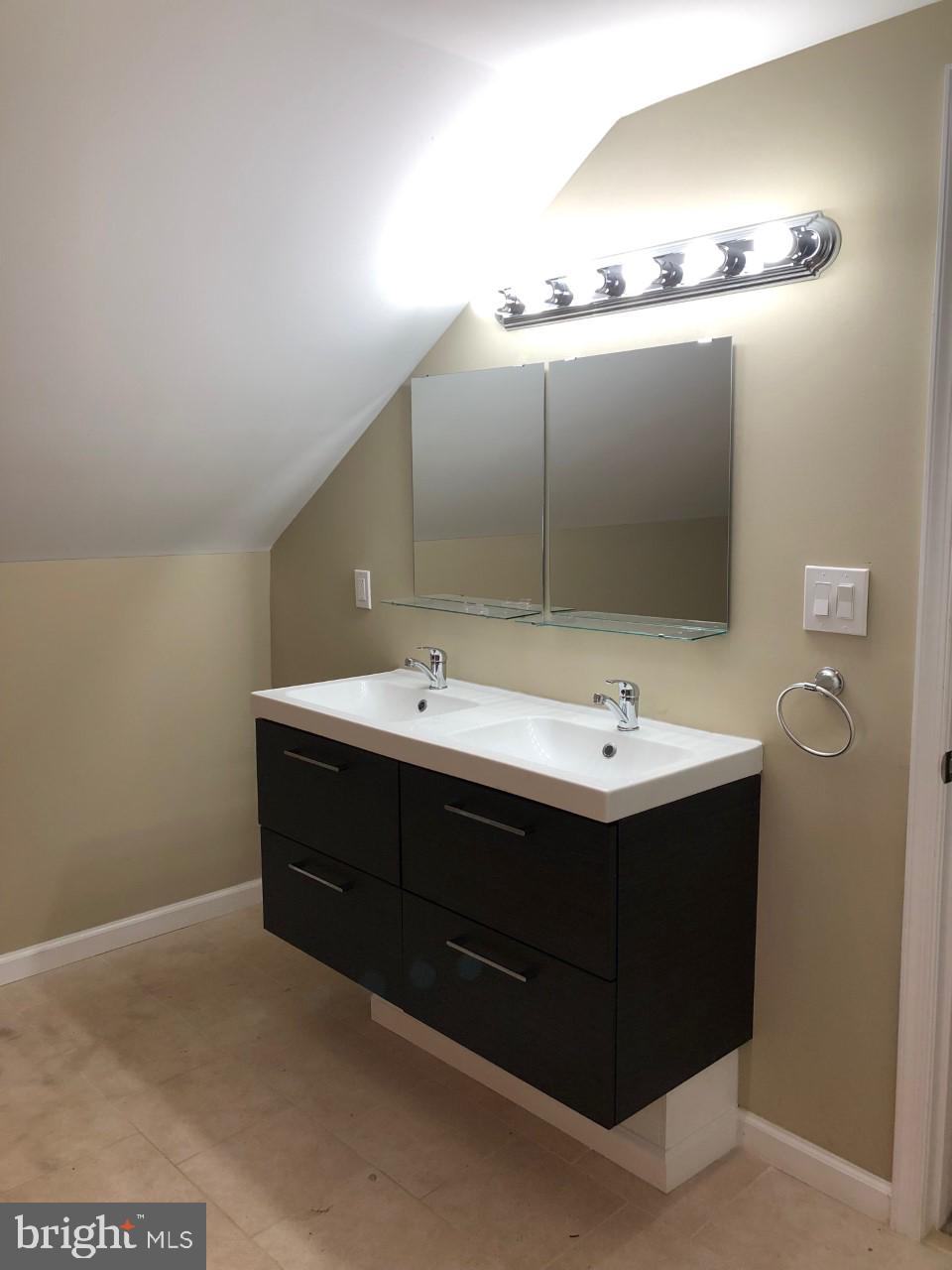 GLASSMANOR - Residential