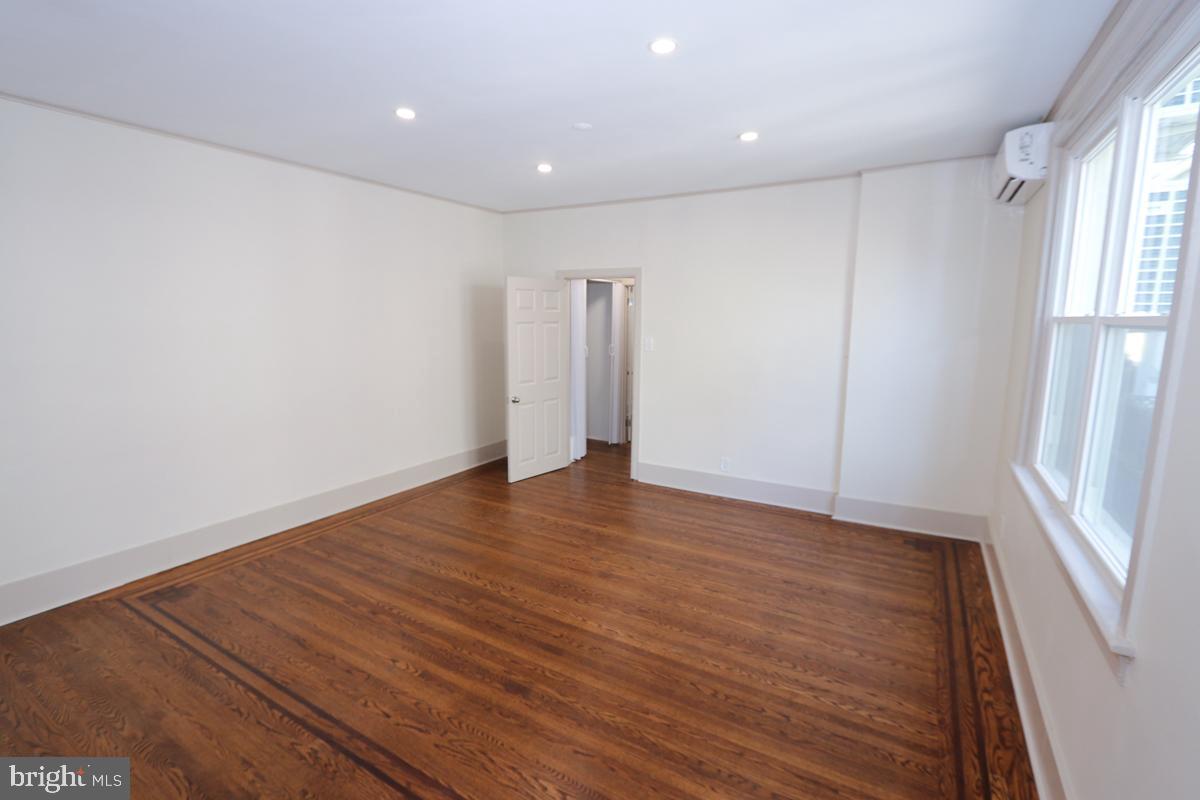 ROCKLEDGE - Residential Lease