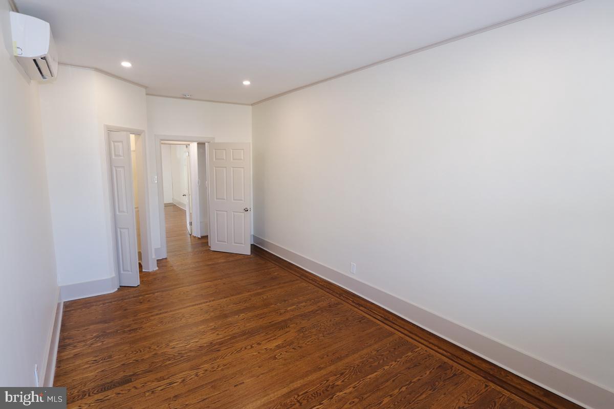 ROCKLEDGE - Residential Lease