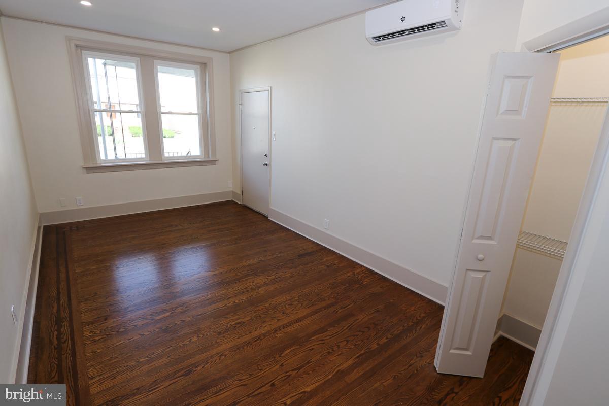 ROCKLEDGE - Residential Lease