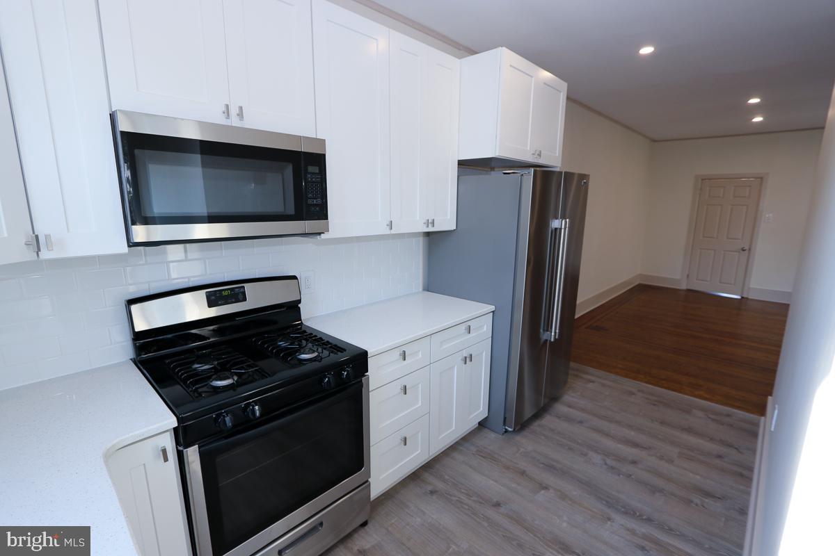 ROCKLEDGE - Residential Lease