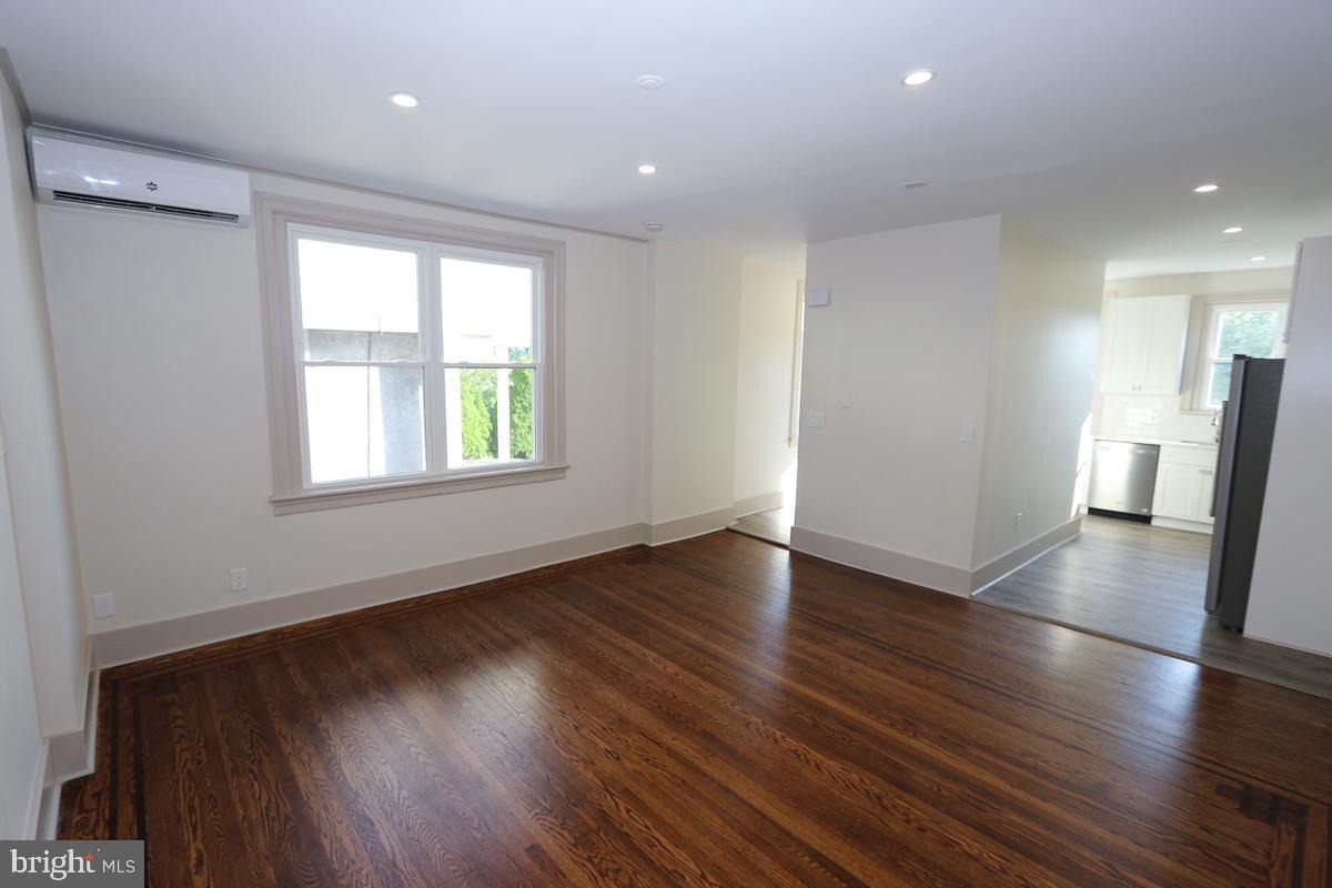 ROCKLEDGE - Residential Lease