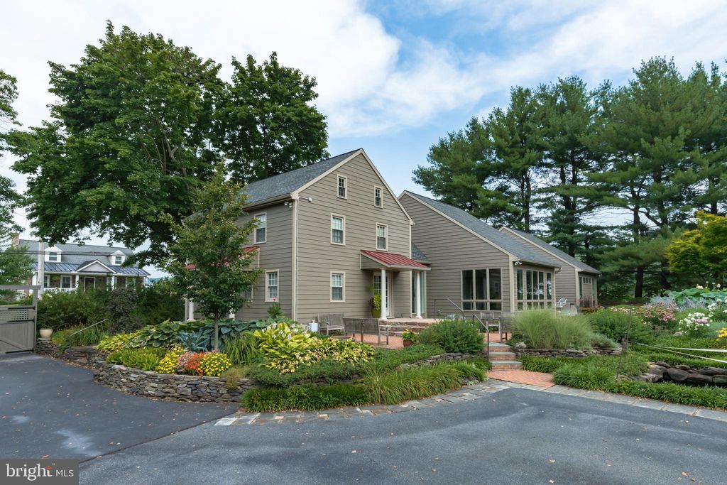 Photo of 170 W Girl Scout Road, STEVENS, PA 17578 (MLS # PALA2069994)
