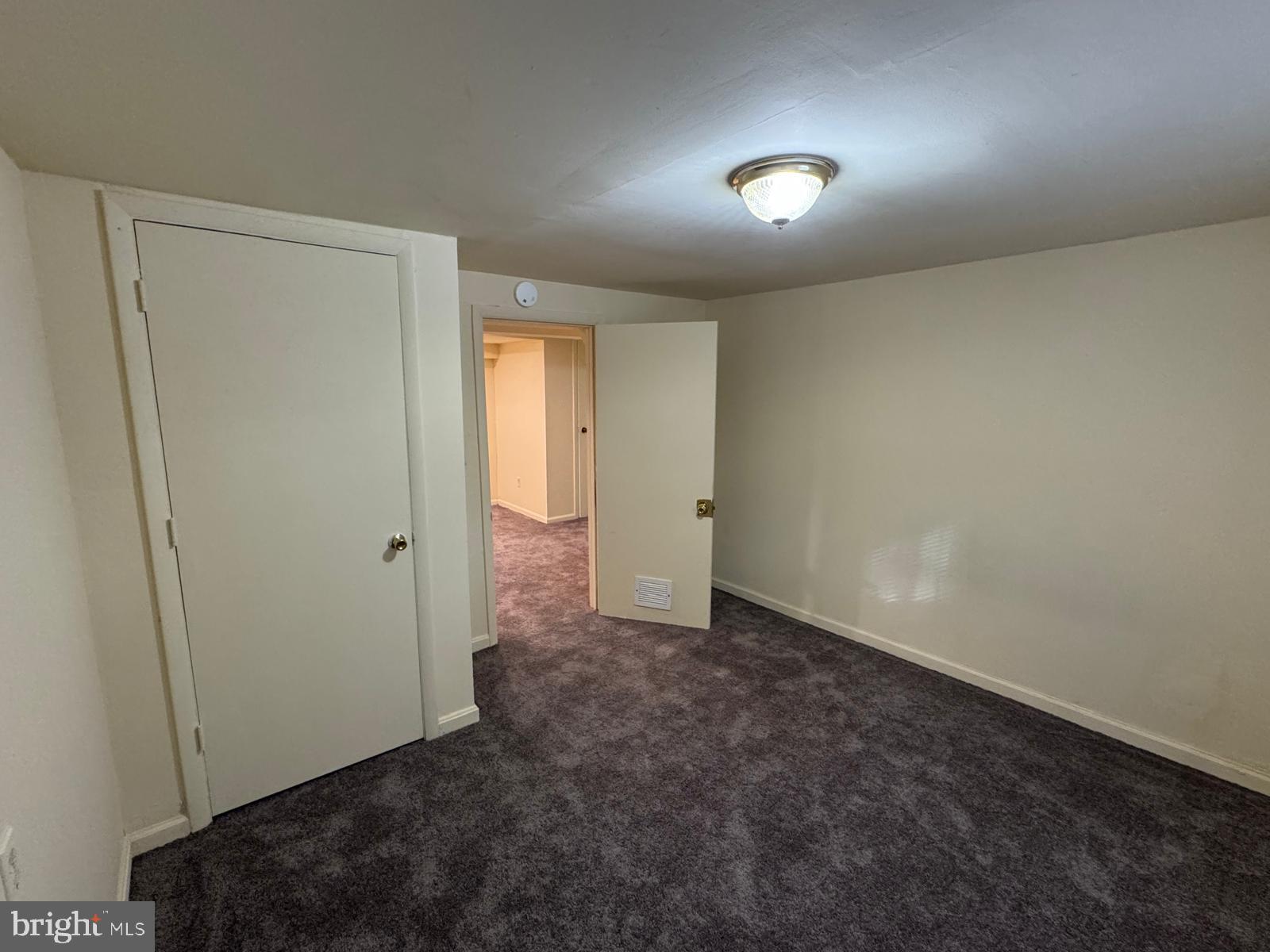 CHARLTON HEIGHTS - Residential Lease