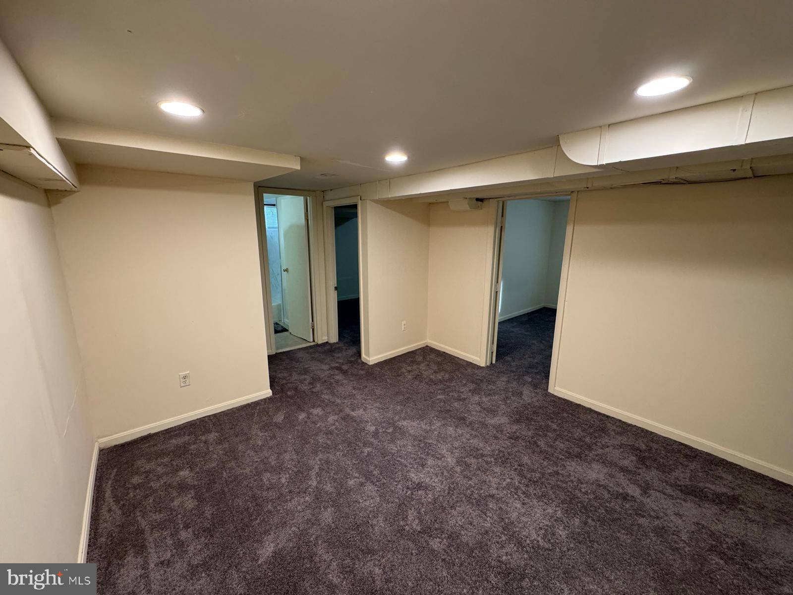 CHARLTON HEIGHTS - Residential Lease