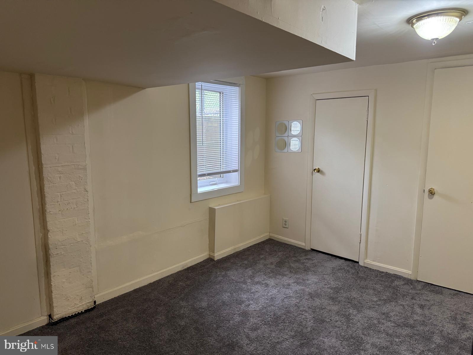 CHARLTON HEIGHTS - Residential Lease