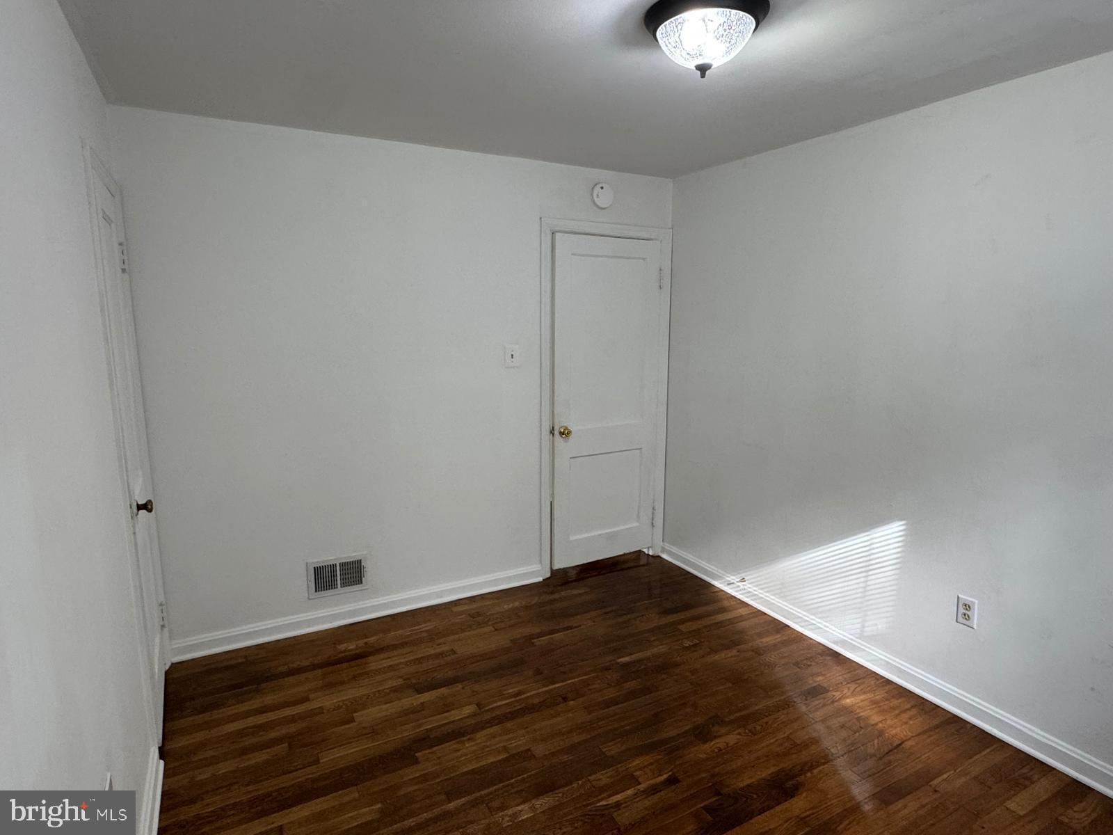 CHARLTON HEIGHTS - Residential Lease