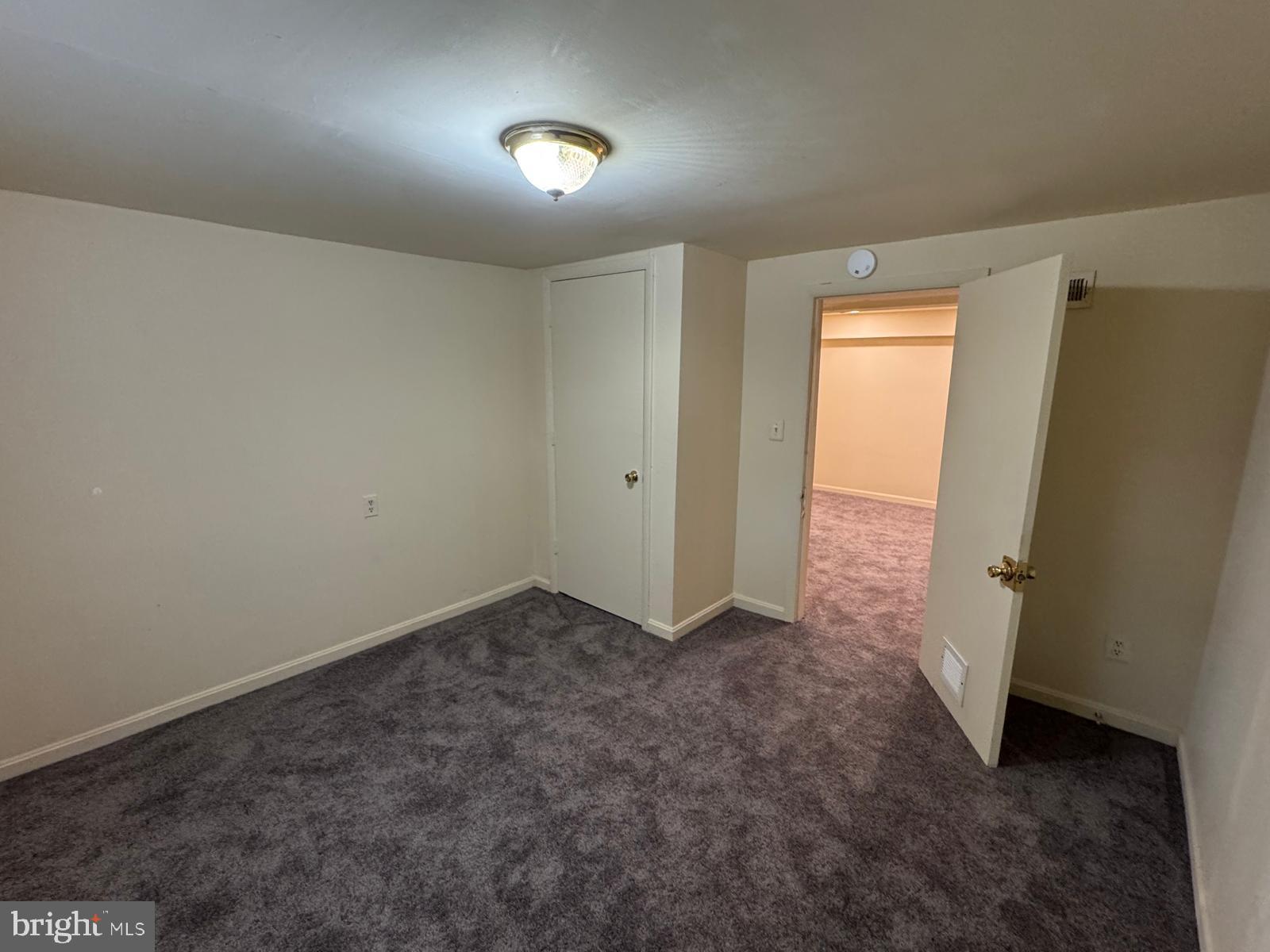 CHARLTON HEIGHTS - Residential Lease