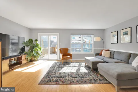 MLS: VALO2090864