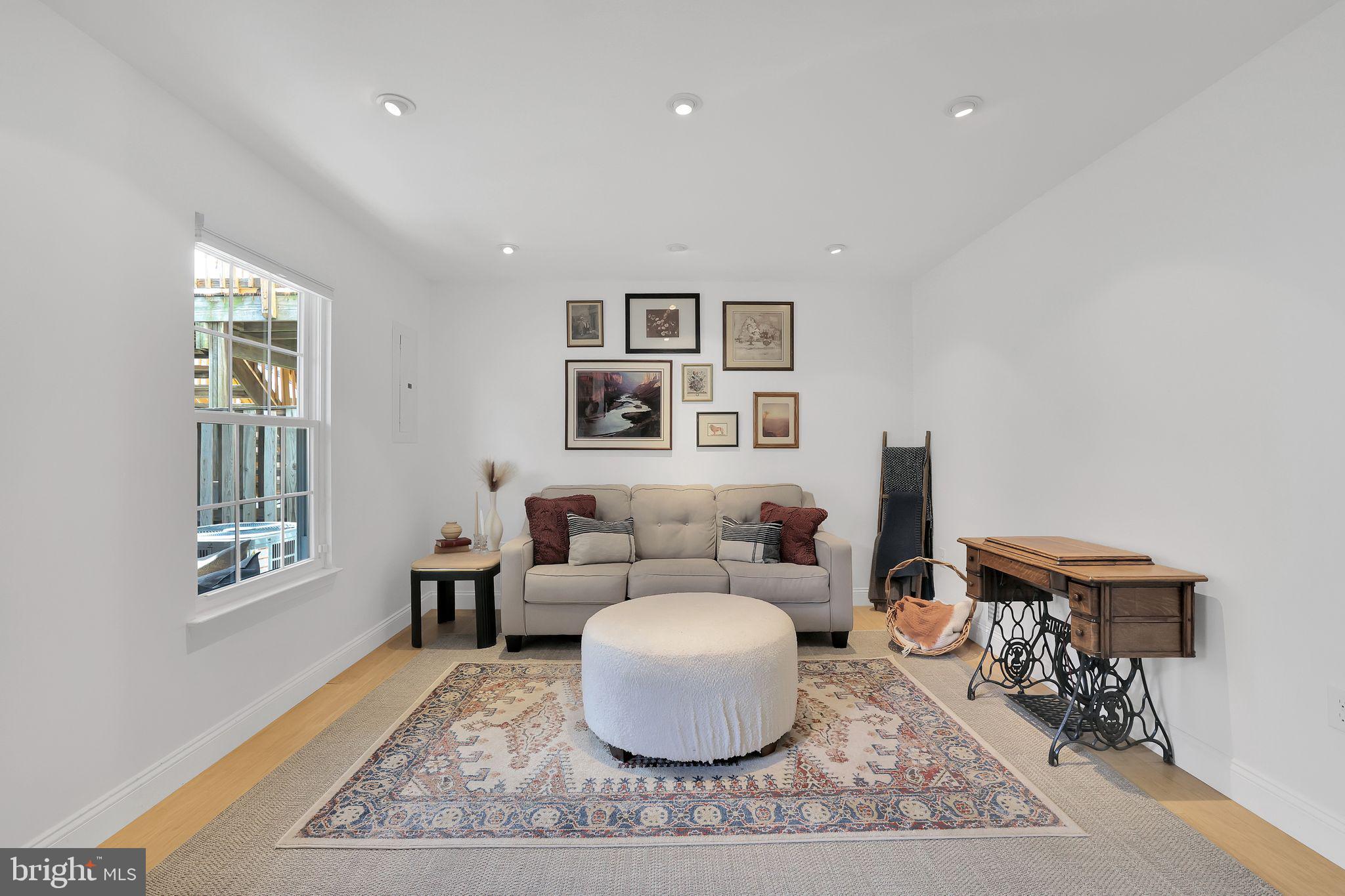 GROVEWOOD - Residential