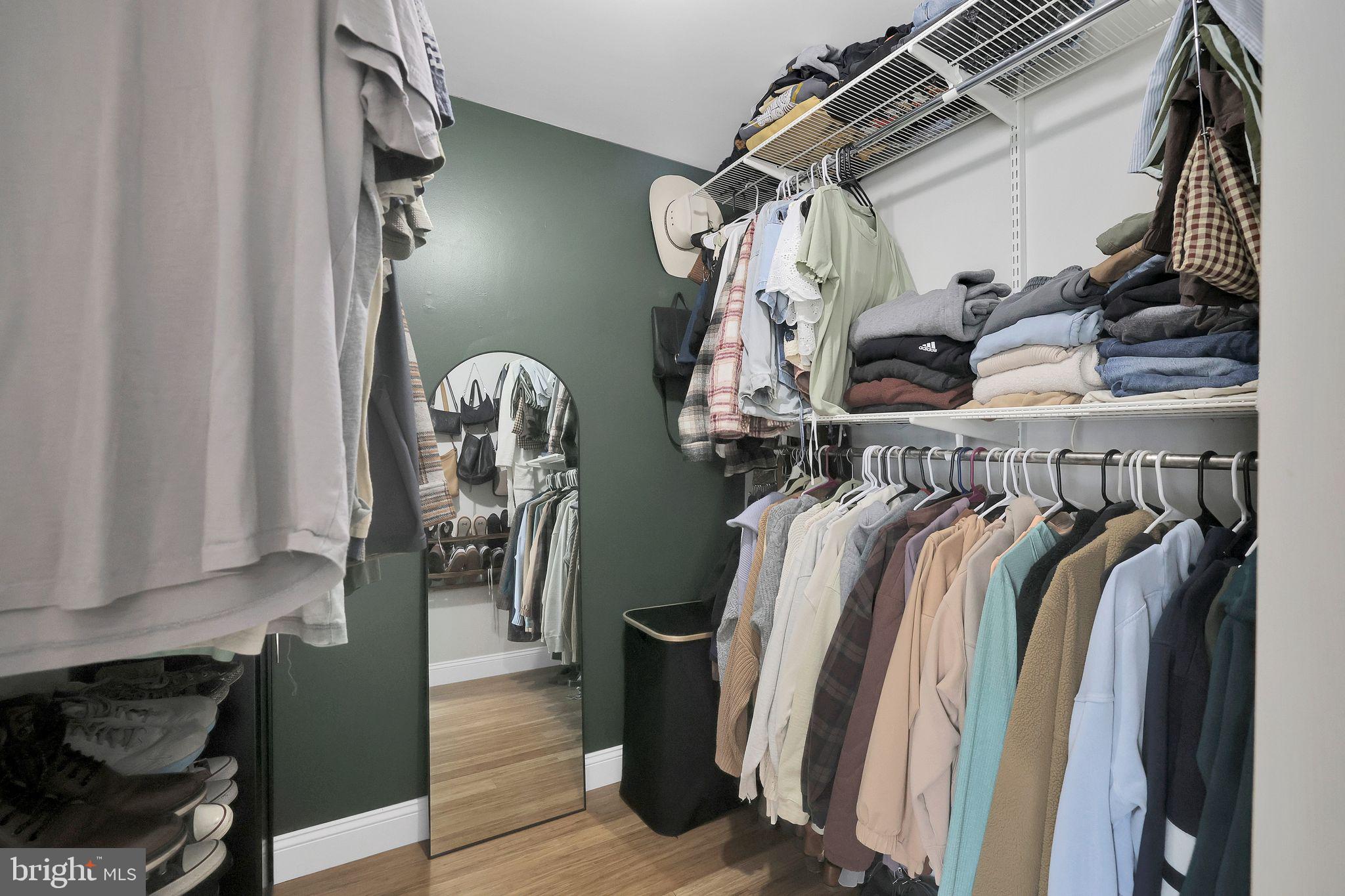 GROVEWOOD - Residential