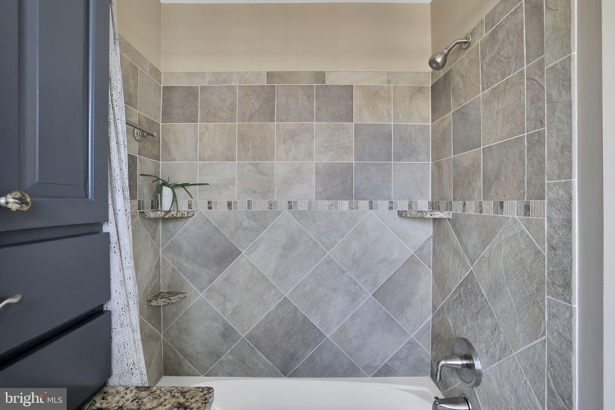 GROVEWOOD - Residential