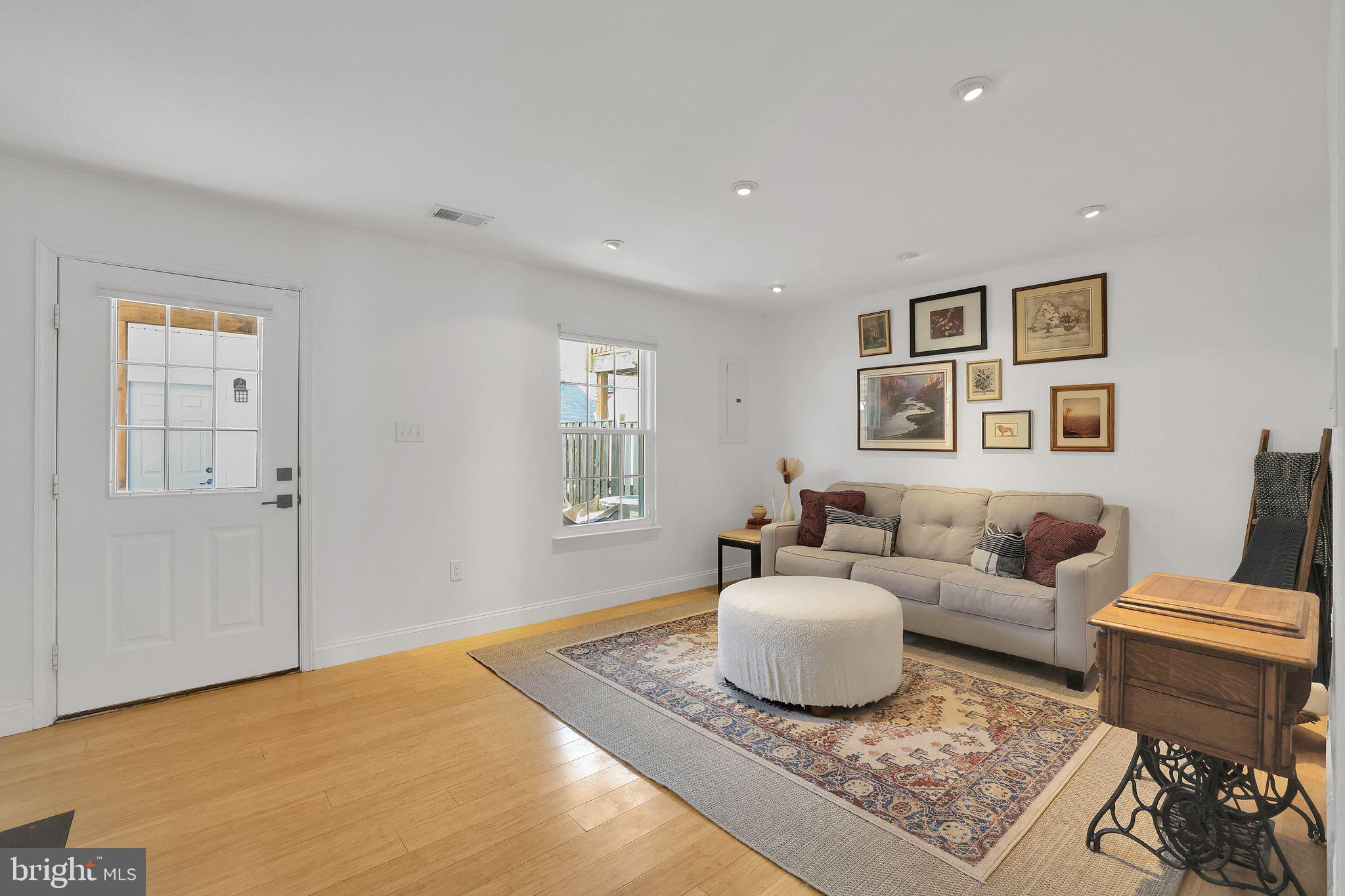 GROVEWOOD - Residential