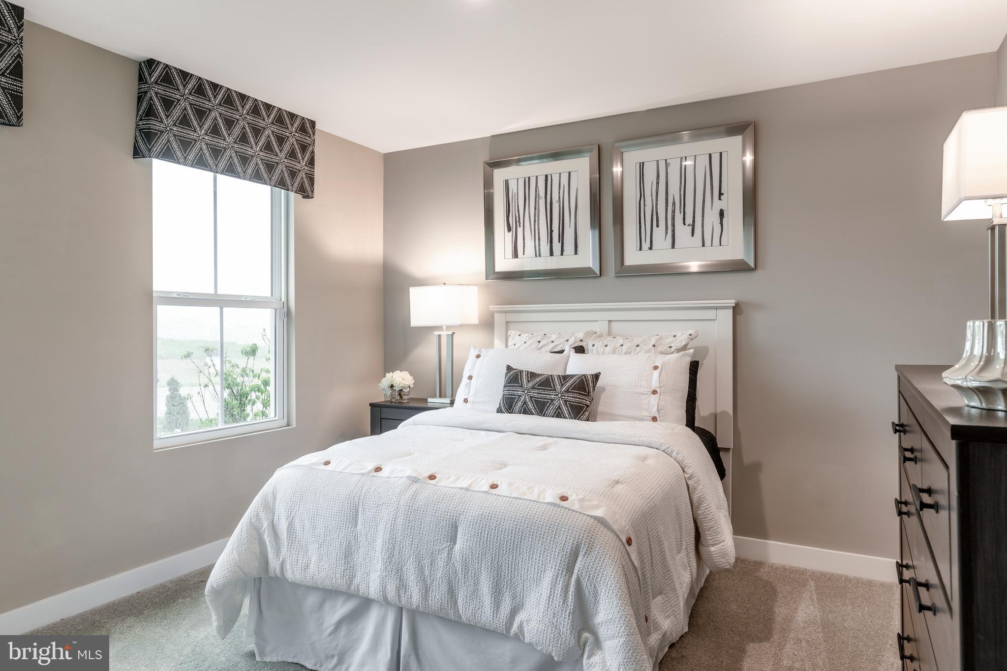 CARDINAL POINTE - Residential