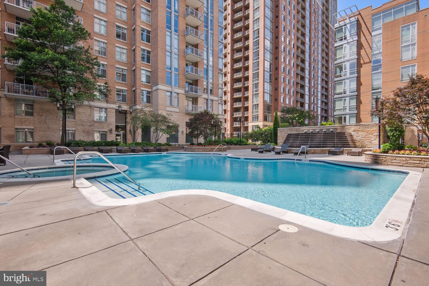 RESTON TOWN CENTER - Residential
