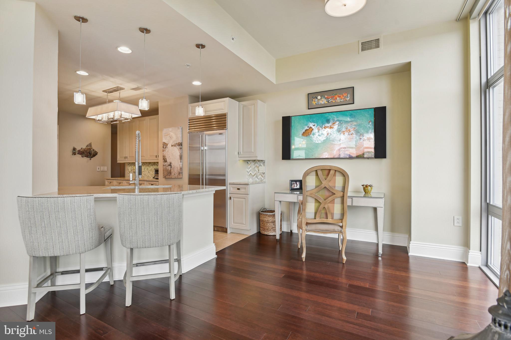 RESTON TOWN CENTER - Residential