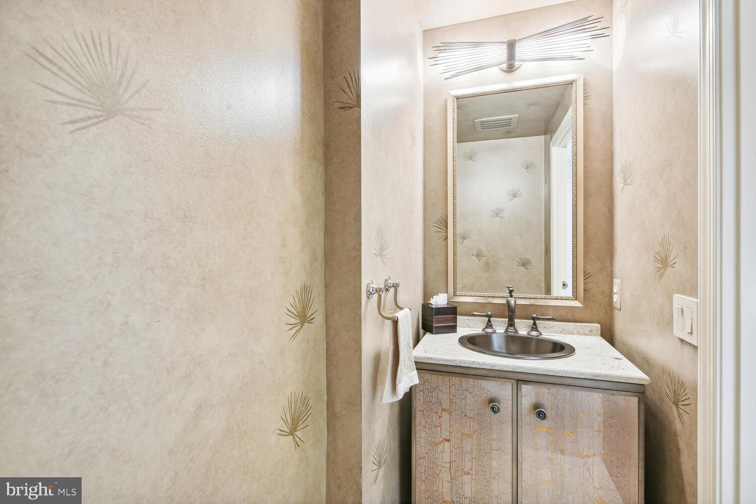 RESTON TOWN CENTER - Residential