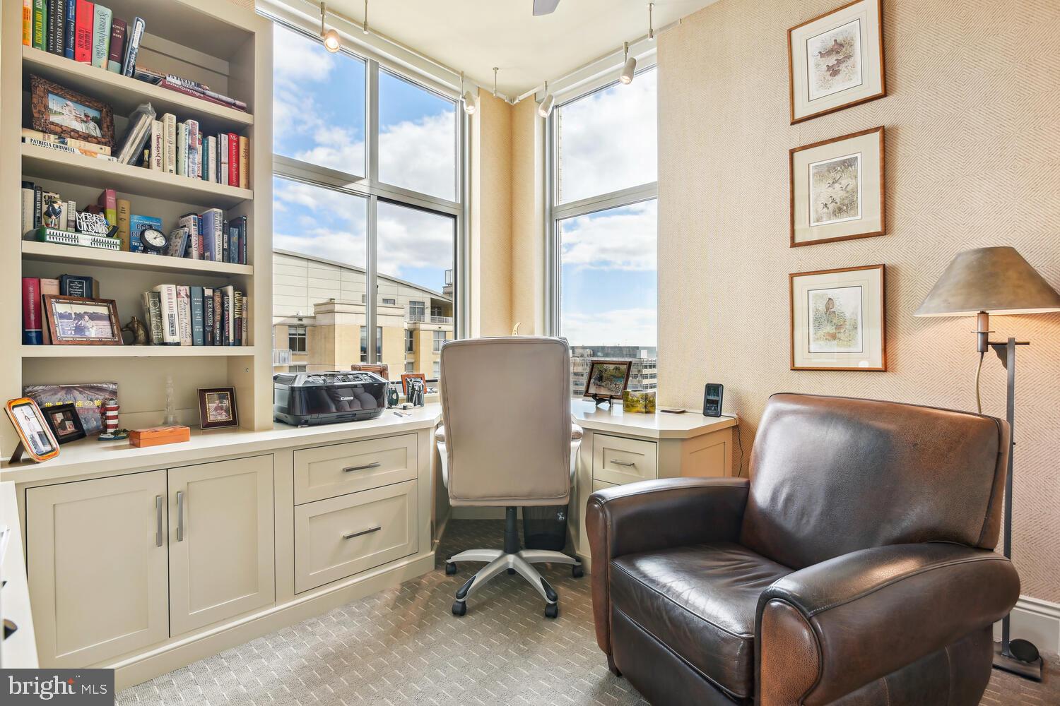 RESTON TOWN CENTER - Residential