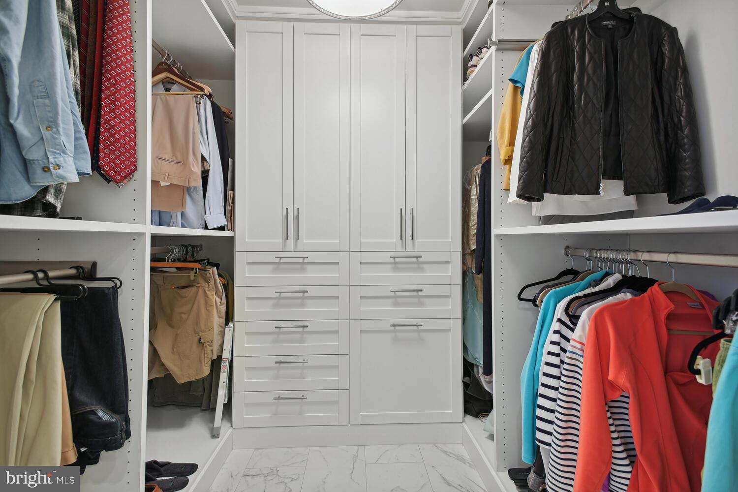 RESTON TOWN CENTER - Residential