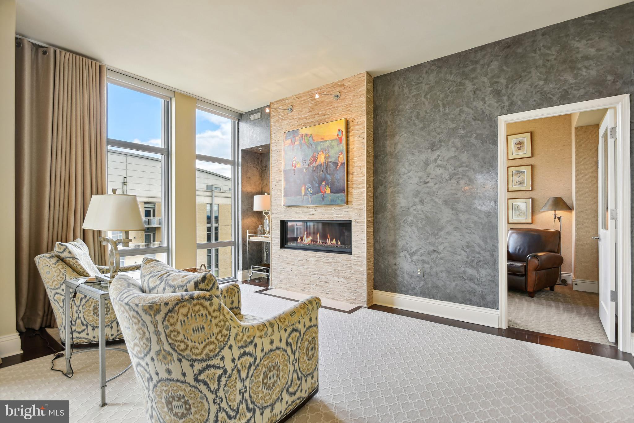 RESTON TOWN CENTER - Residential