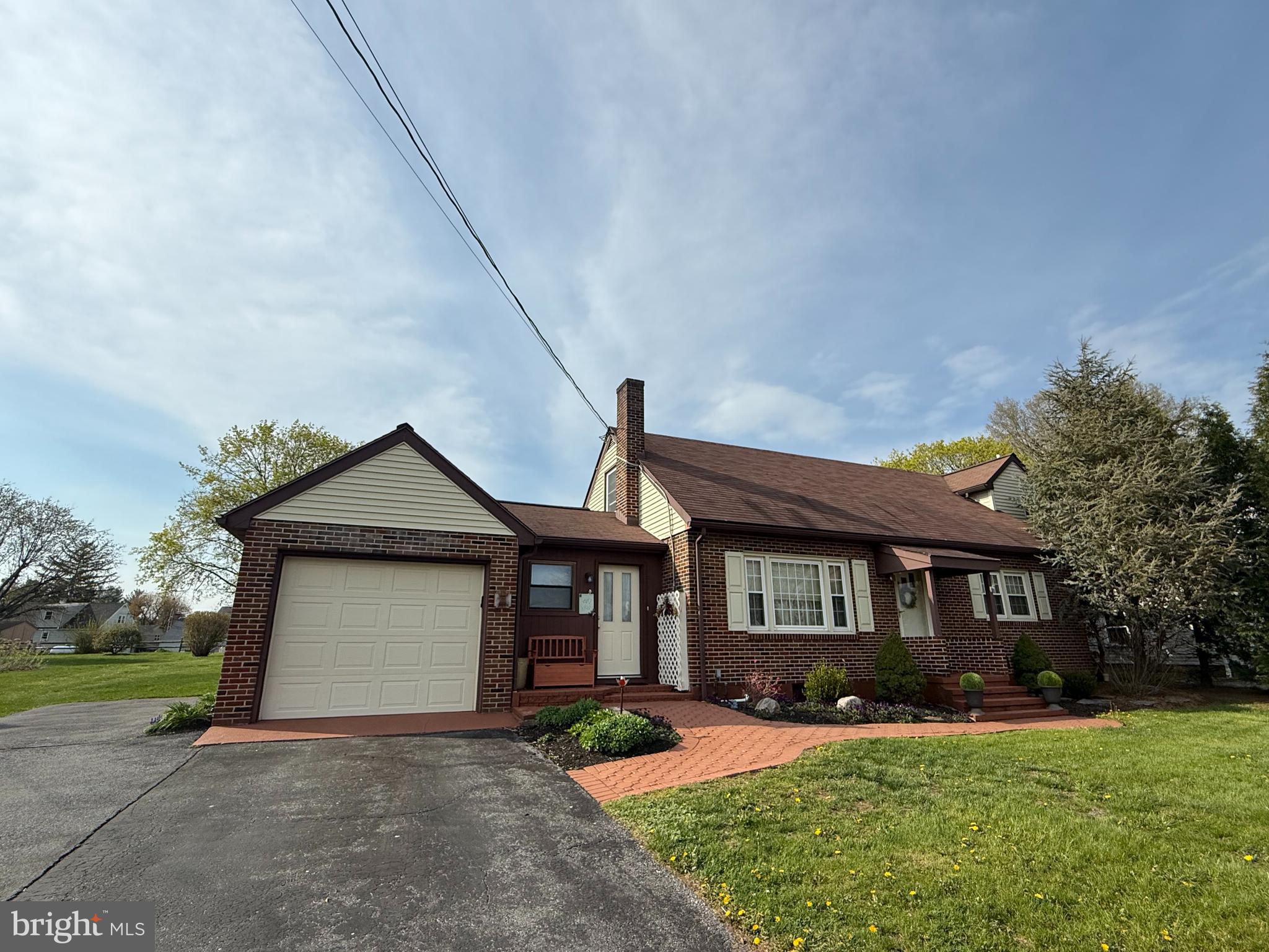 232 E 4TH STREET