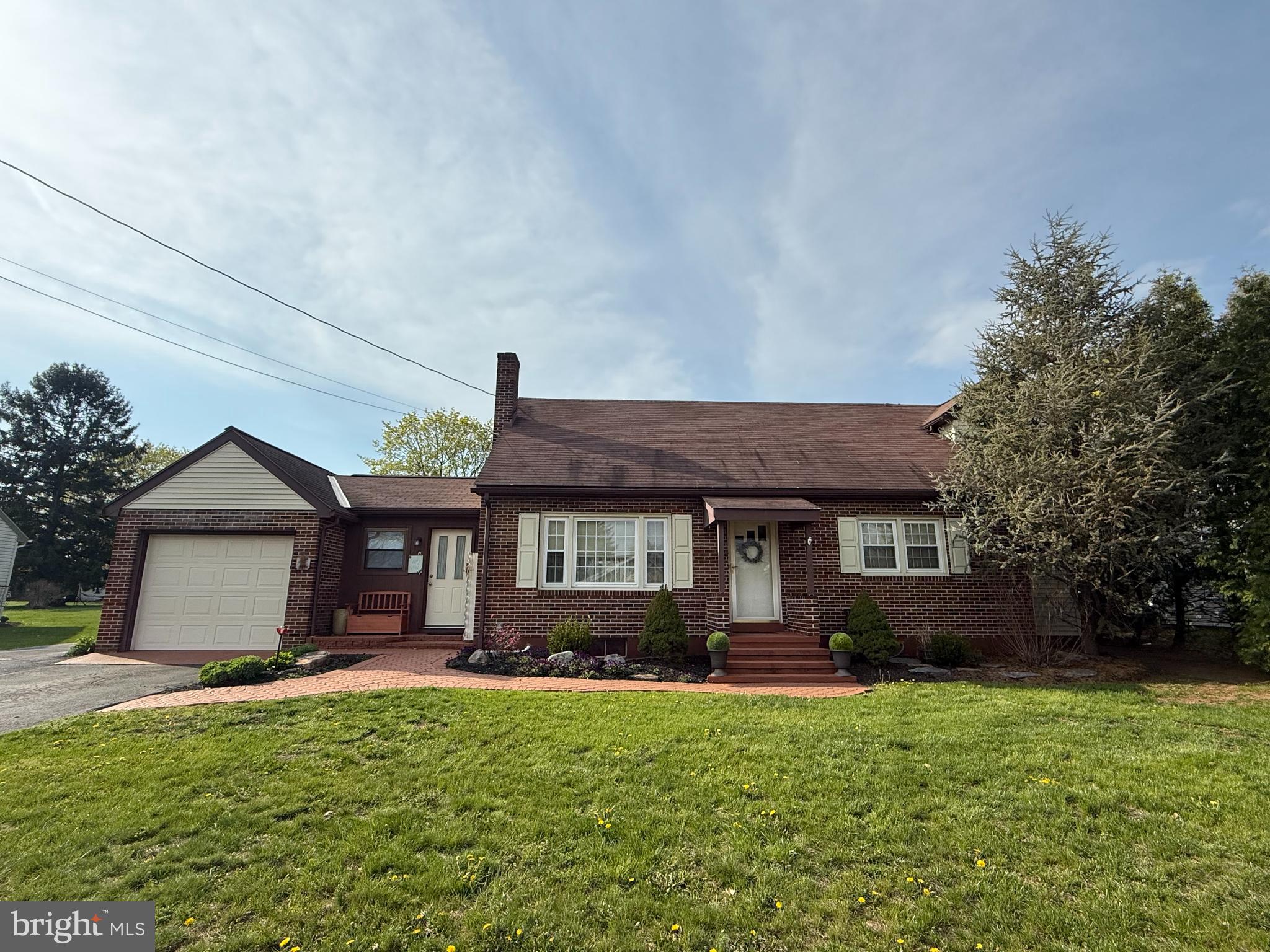 232 E 4TH STREET
