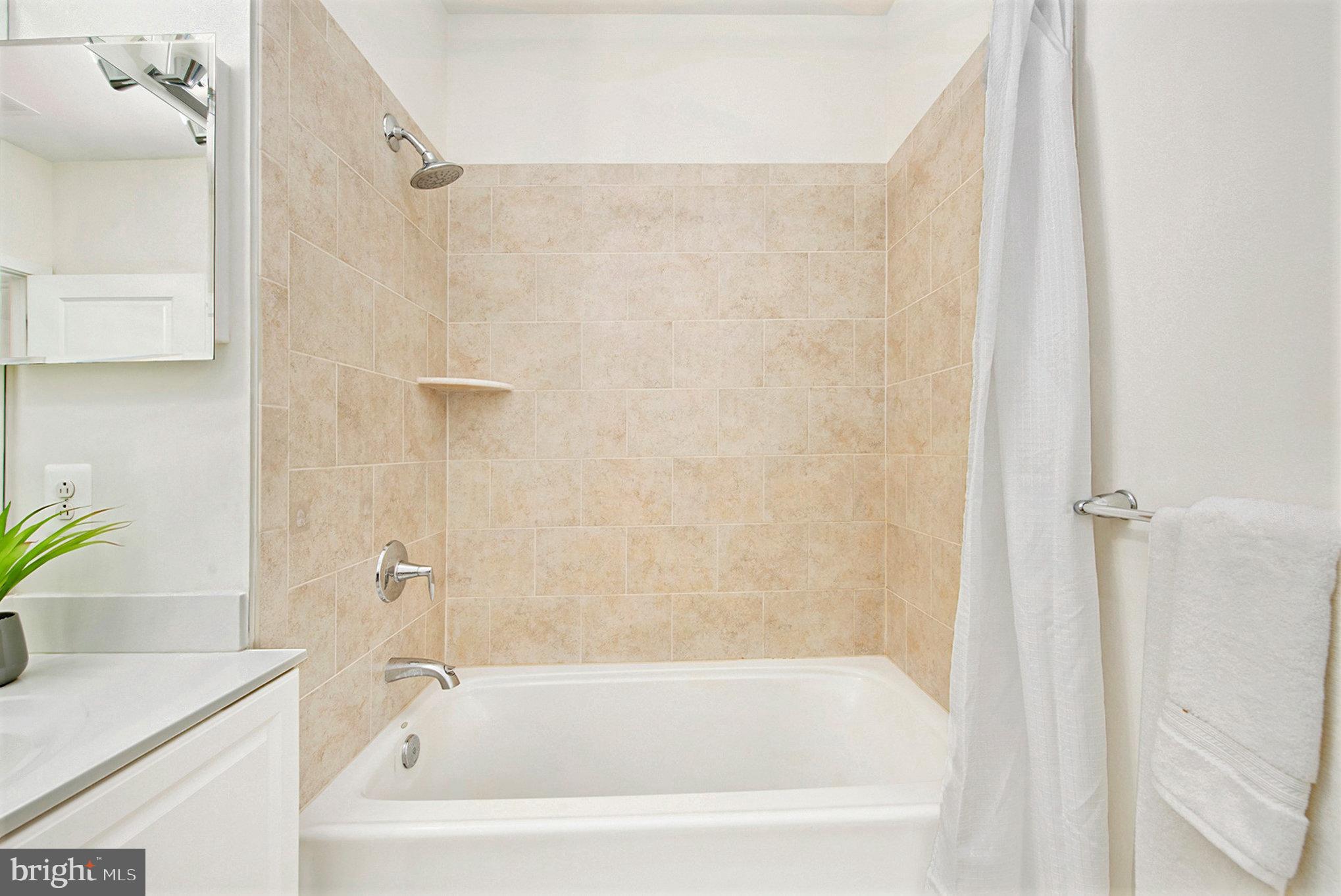 GRADUATE HOSPITAL - Residential Lease