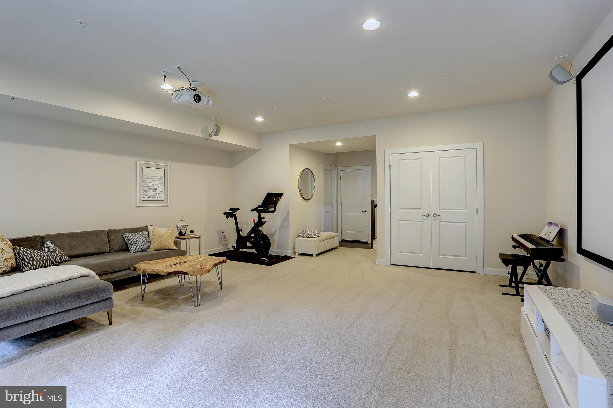 FAIRLAND PARK - Residential