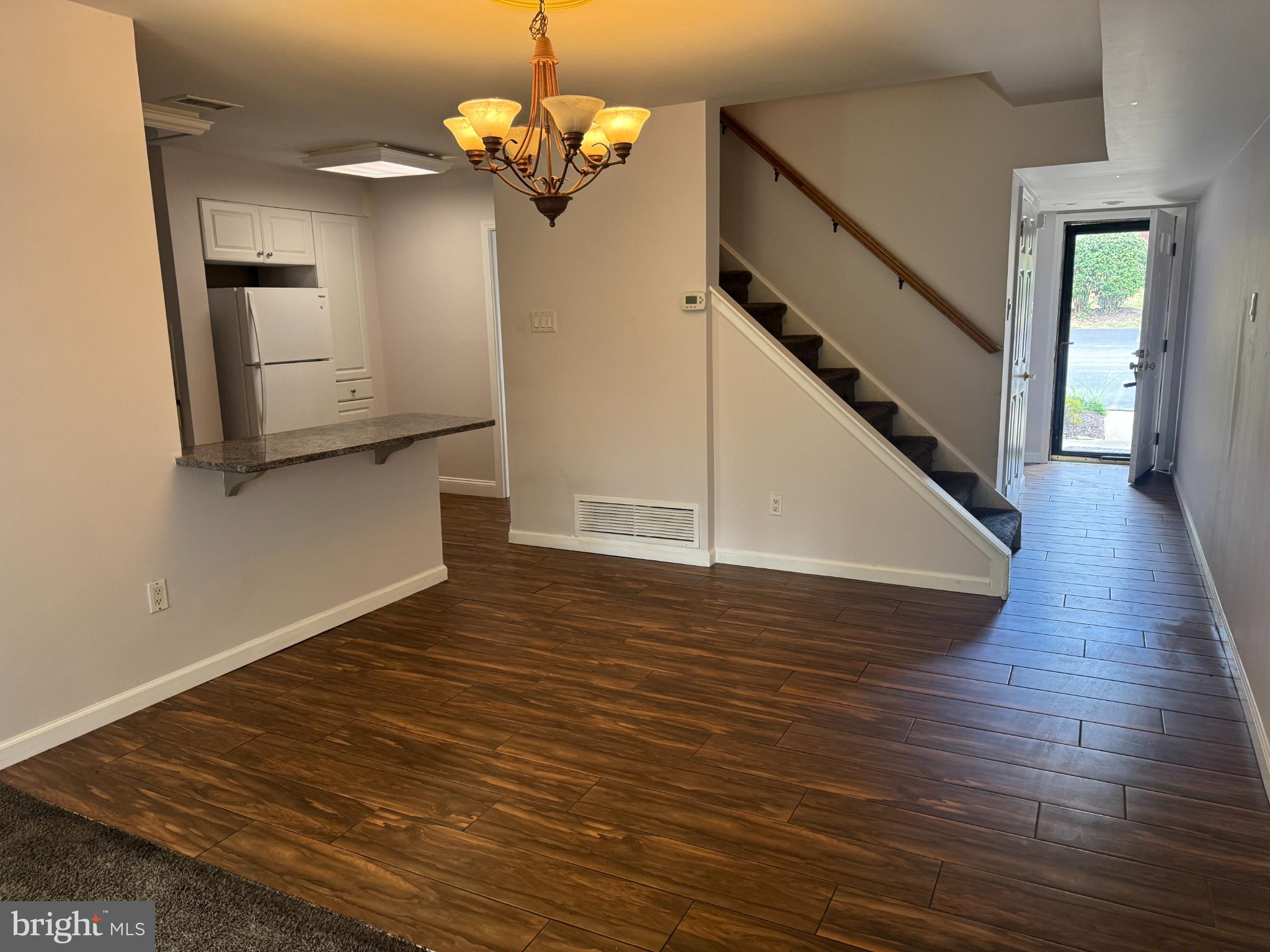 1605 WORTHINGTON DRIVE