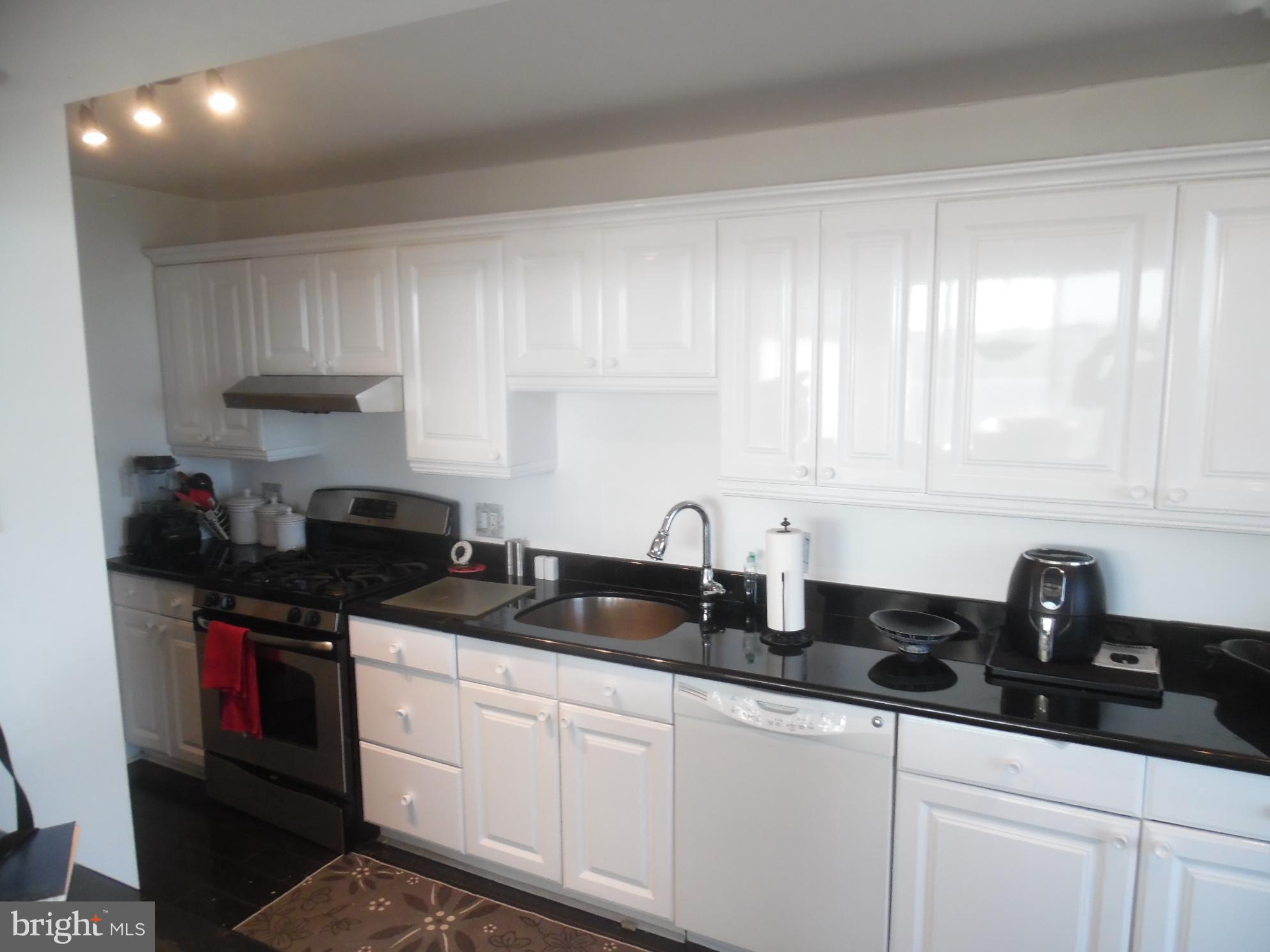 WYNNEFIELD HEIGHTS - Residential